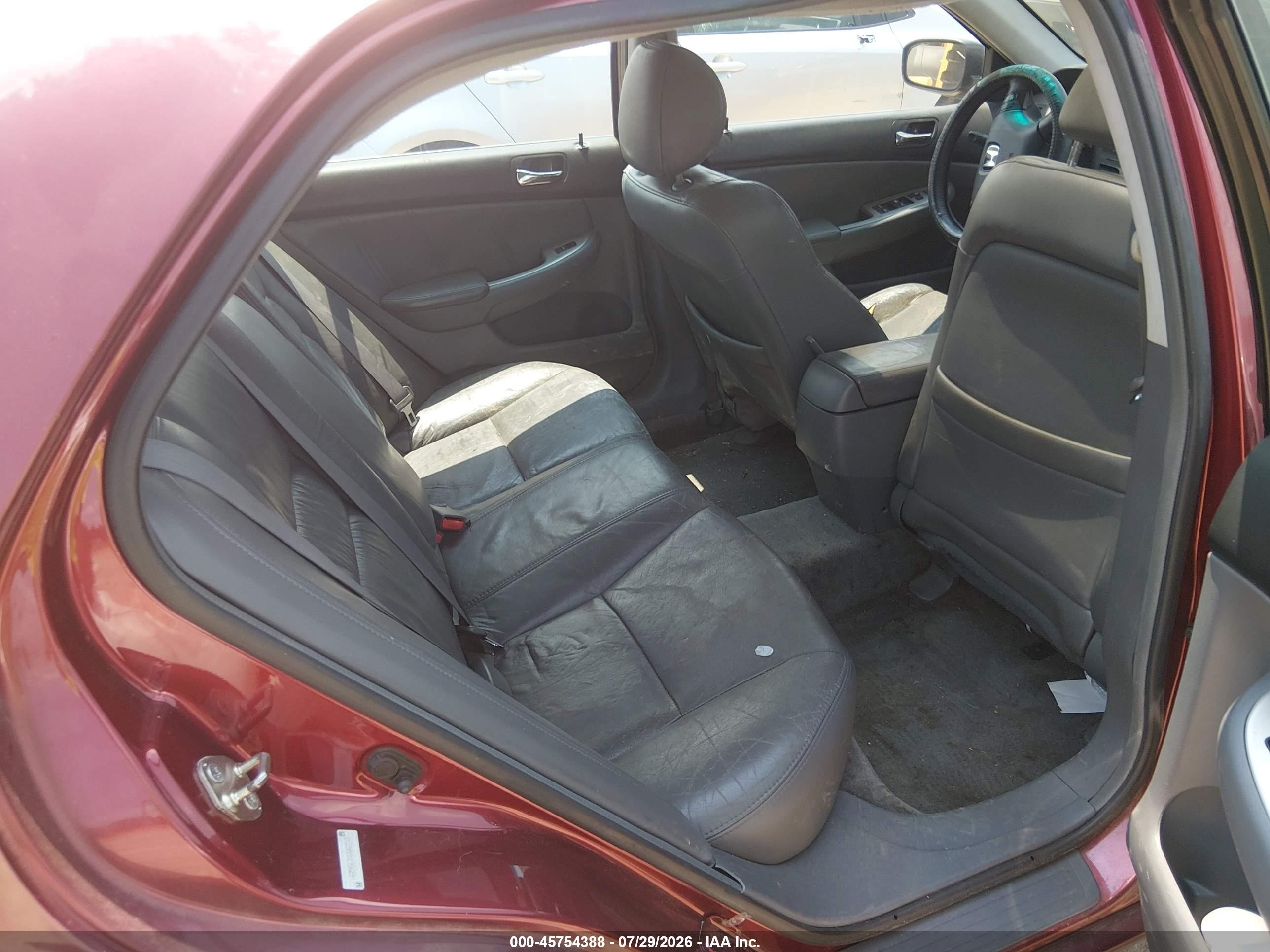 2005 Honda Accord 2.4 Ex Красный vin: 1HGCM56785A082212