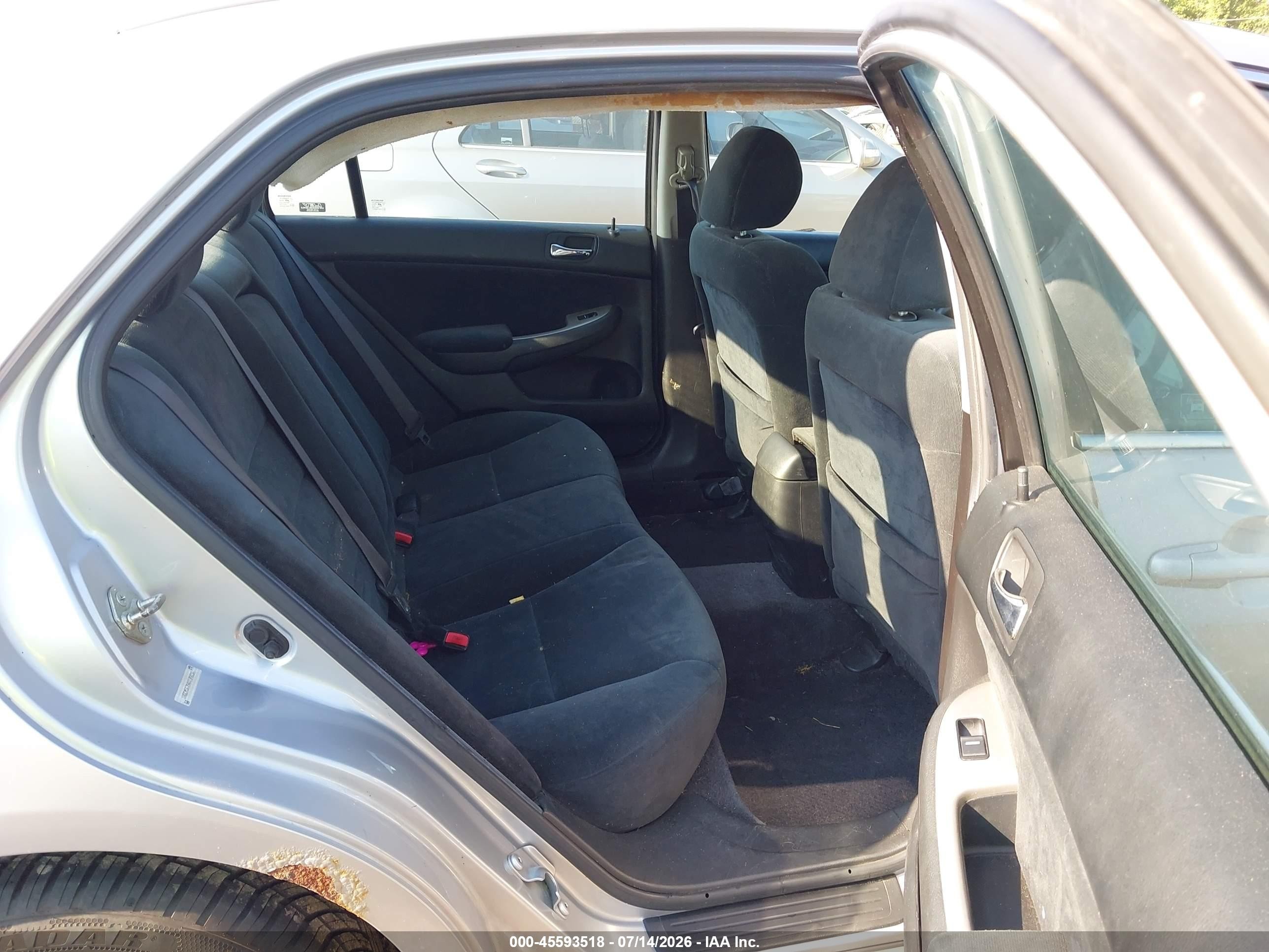 2004 Honda Accord 2.4 Ex Серебряный vin: 1HGCM56794A109836