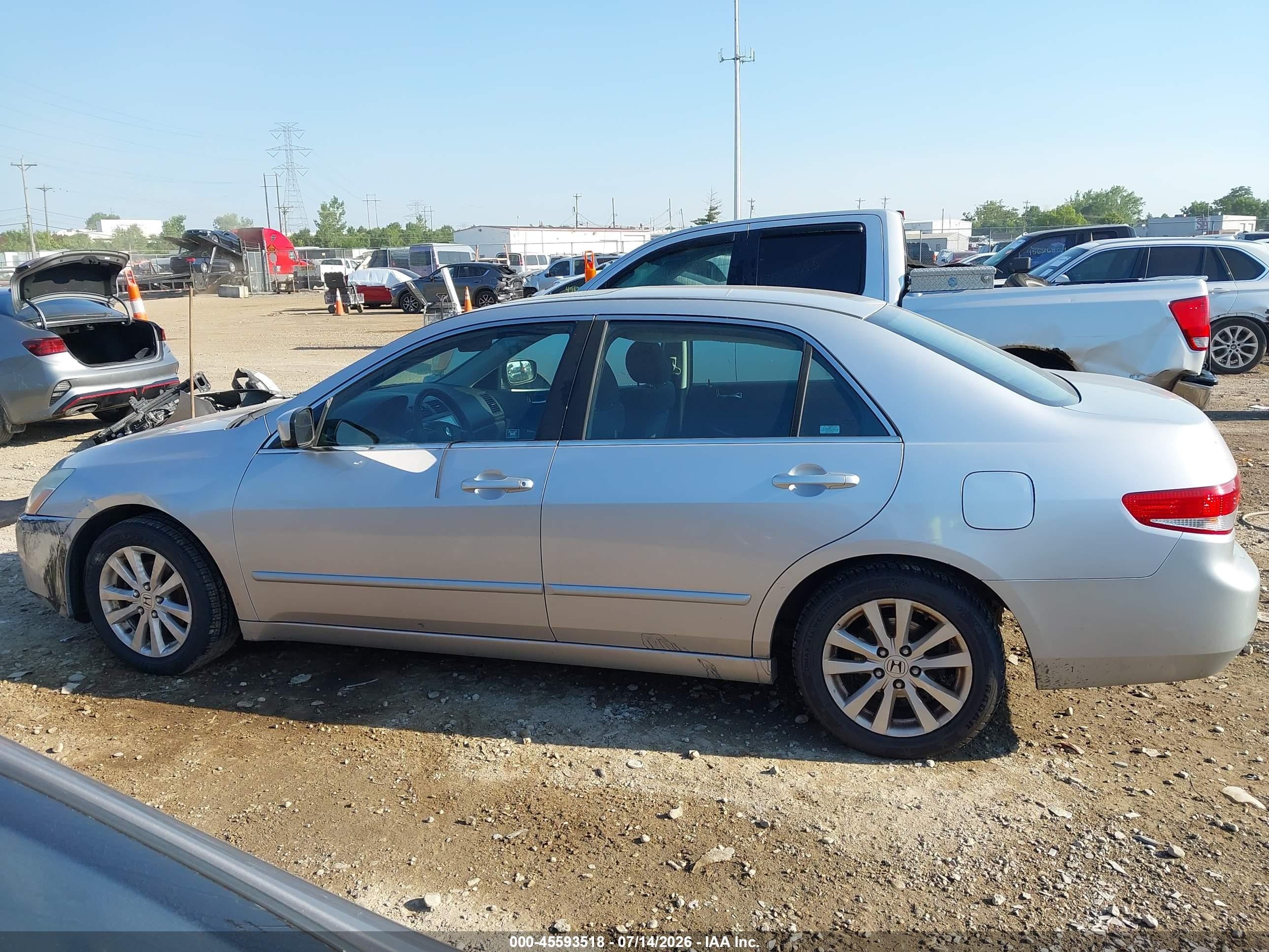 2004 Honda Accord 2.4 Ex Серебряный vin: 1HGCM56794A109836