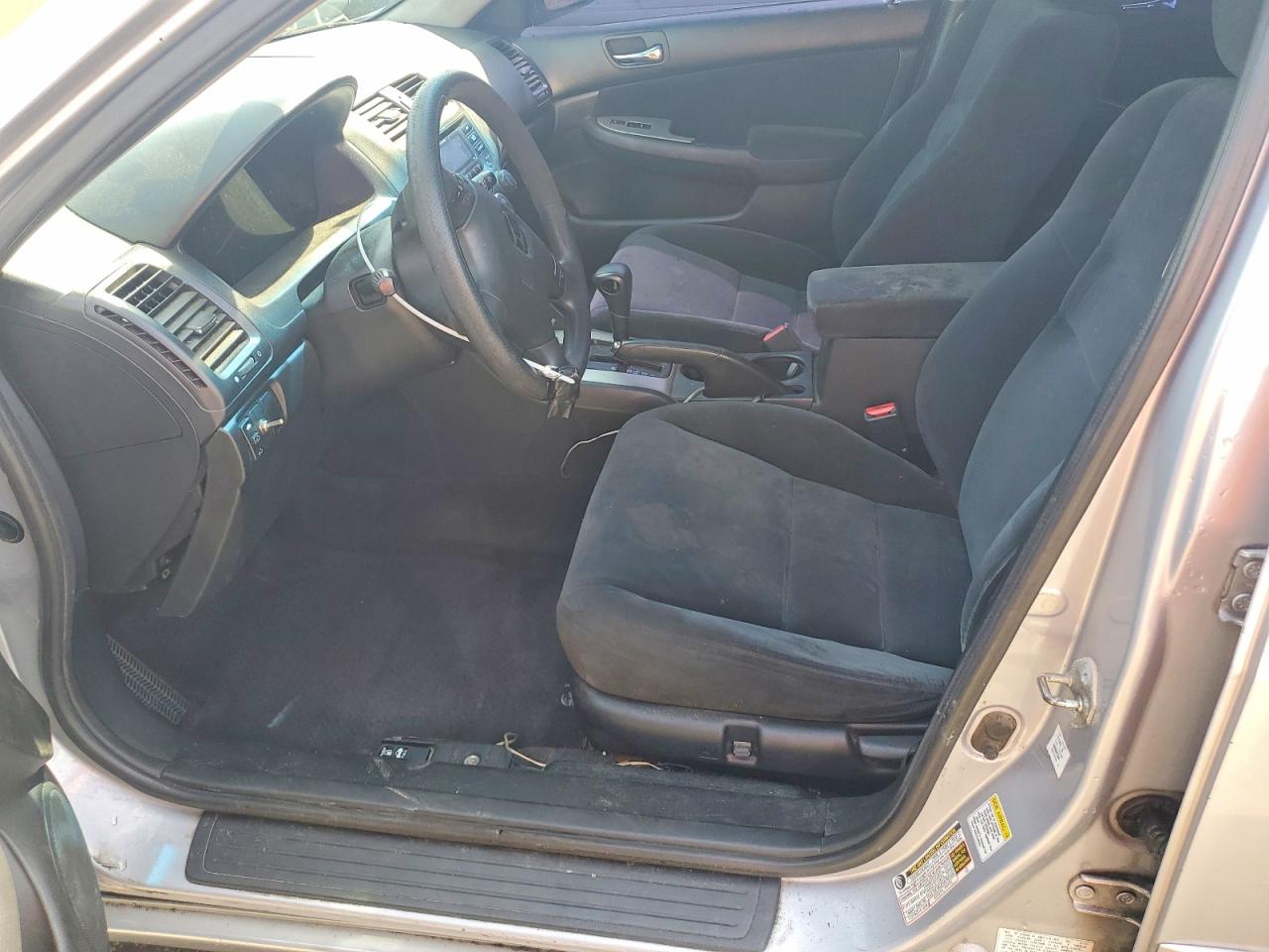 2005 Honda Accord Ex Silver vin: 1HGCM56795A011780