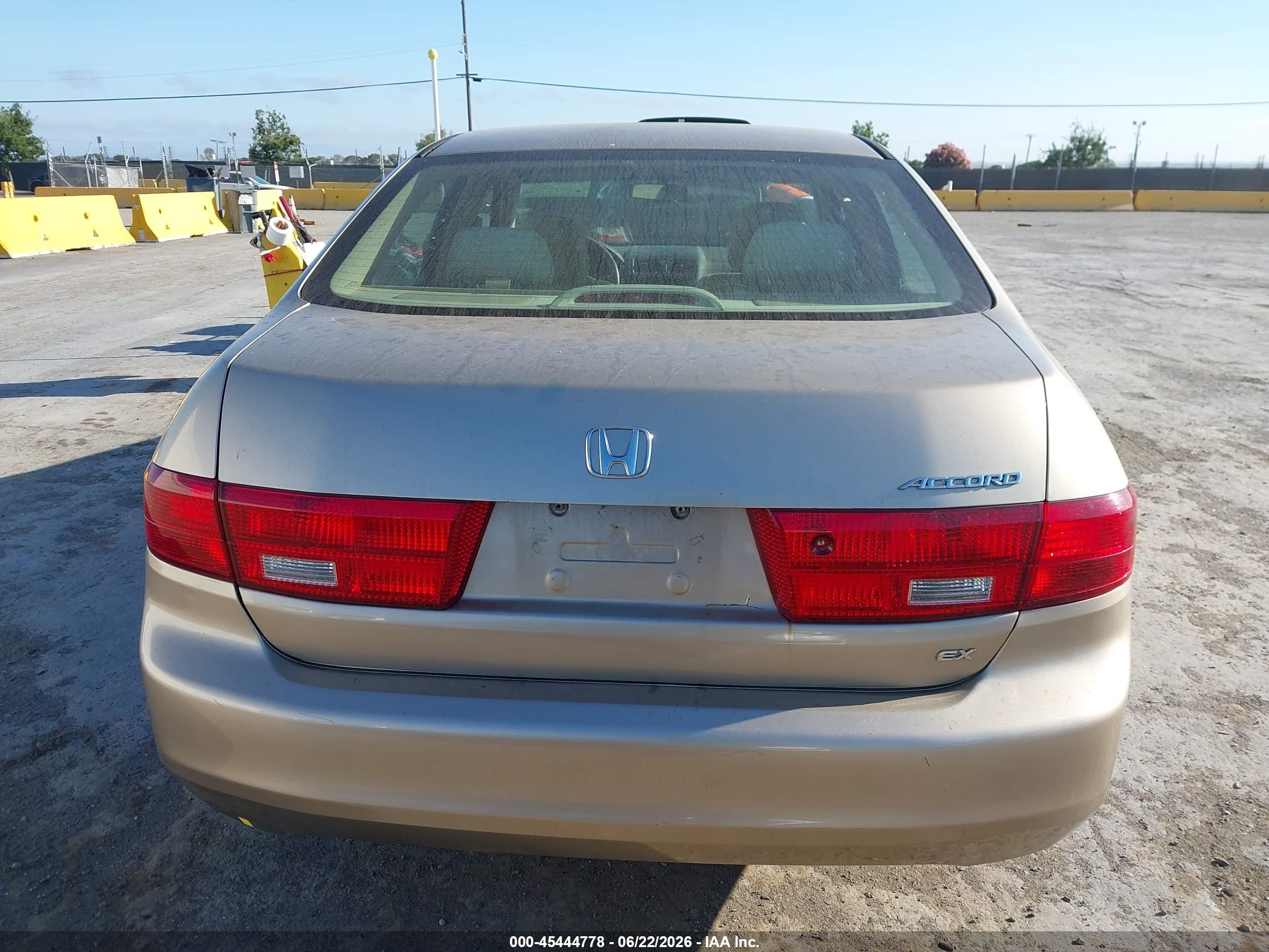 2005 Honda Accord 2.4 Ex Gold vin: 1HGCM567X5A128137