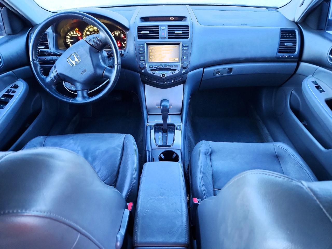 2006 Honda Accord Red vin: 1HGCM567X6A159034