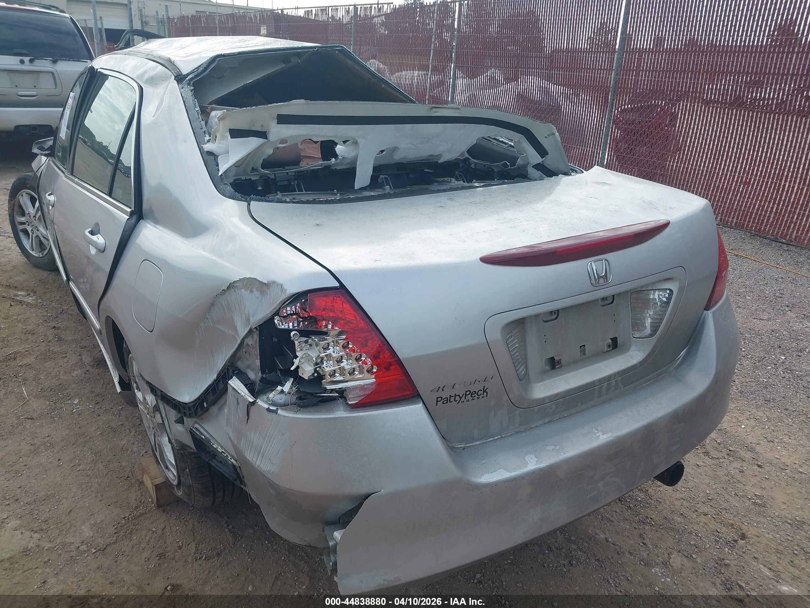 2007 Honda Accord 2.4 Ex Серебряный vin: 1HGCM567X7A200215