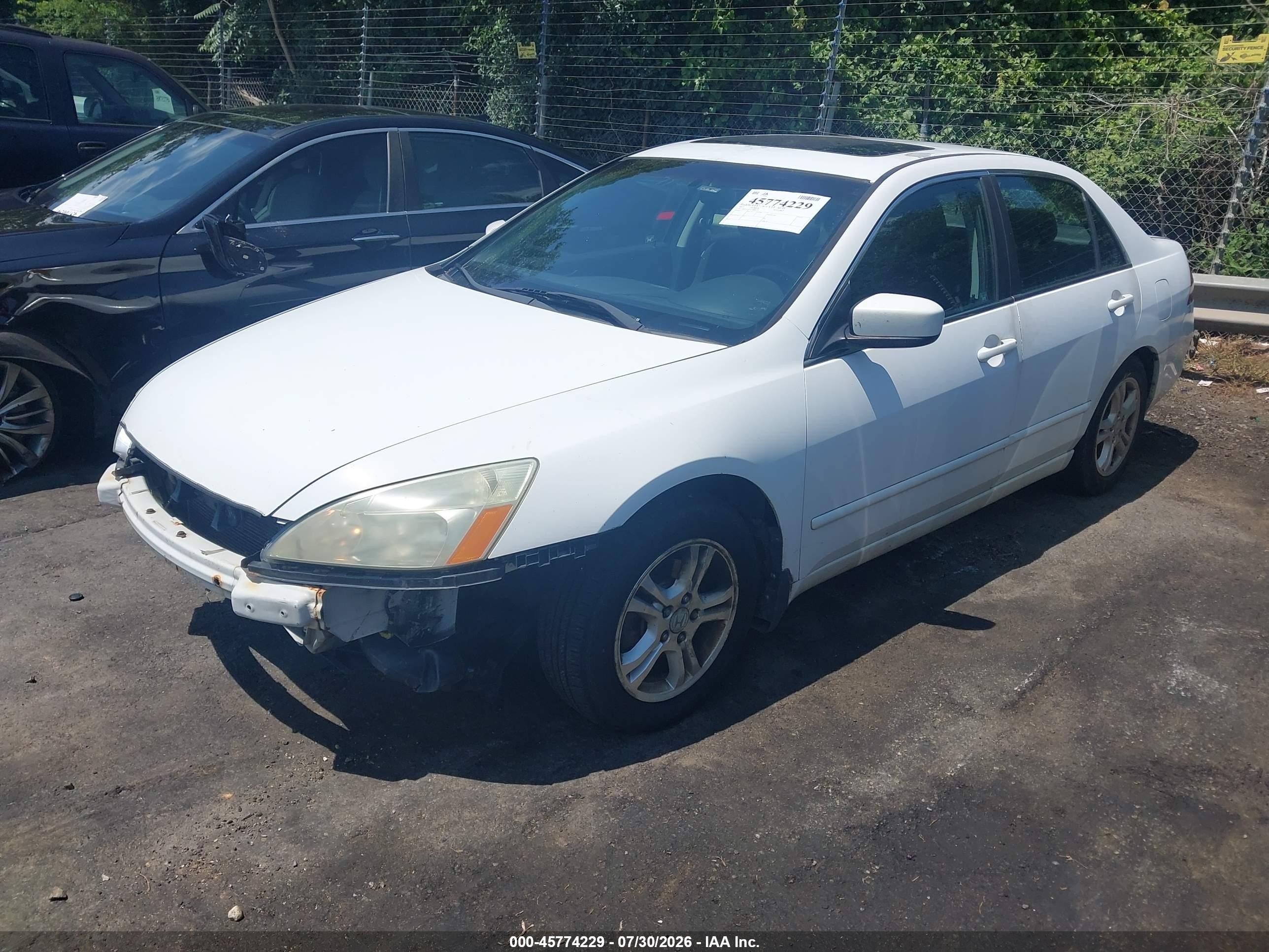2007 Honda Accord 2.4 Ex White vin: 1HGCM567X7A806775