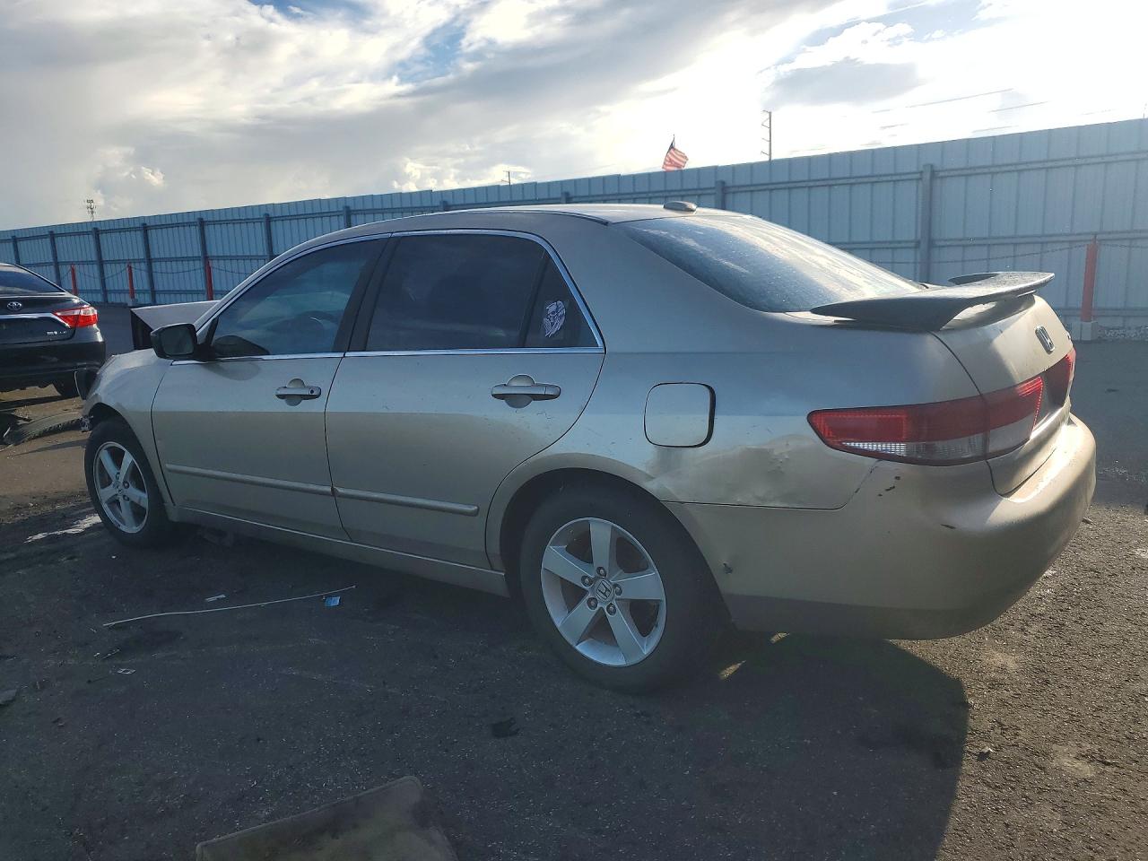 2004 Honda Accord Ex Beige vin: 1HGCM56804A001730
