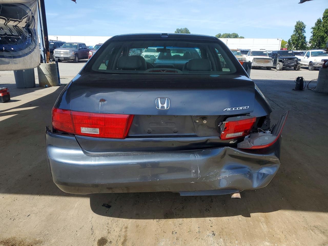 2005 Honda Accord Gray vin: 1HGCM56805A135896