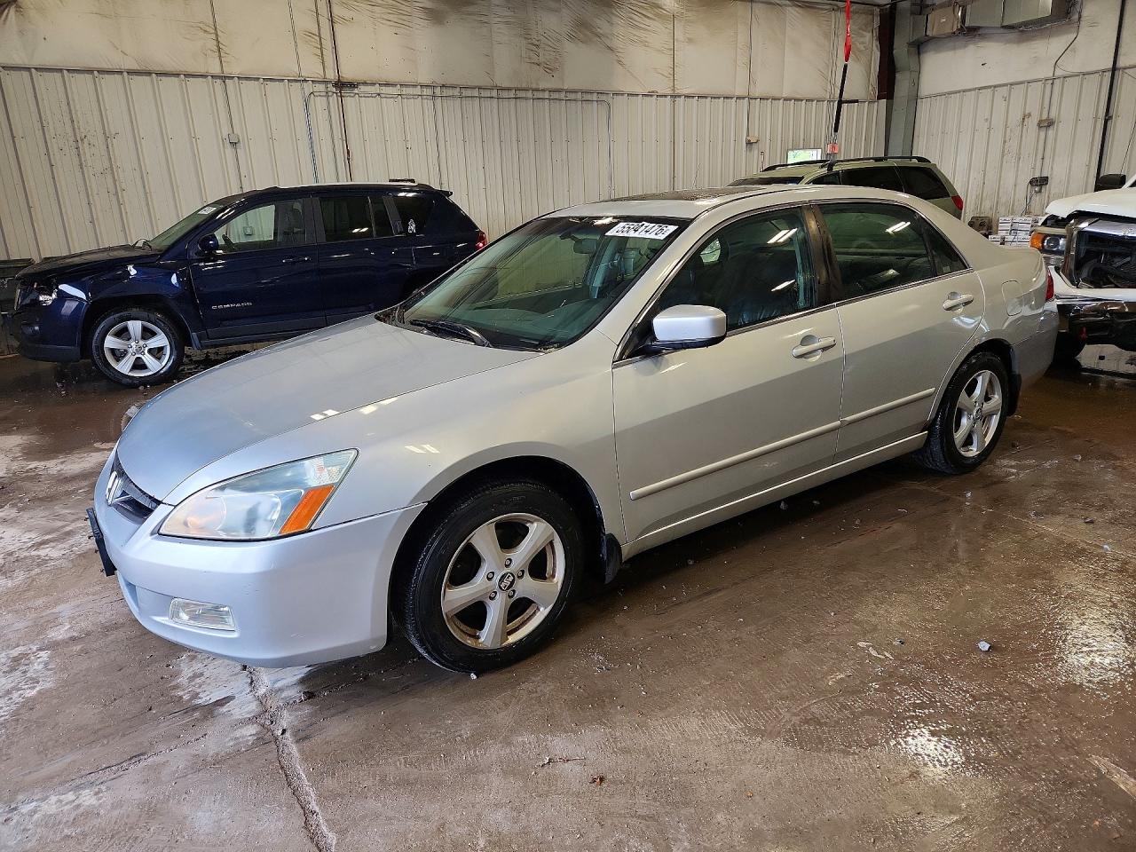 2006 Honda Accord Ex Silver vin: 1HGCM56806A012004