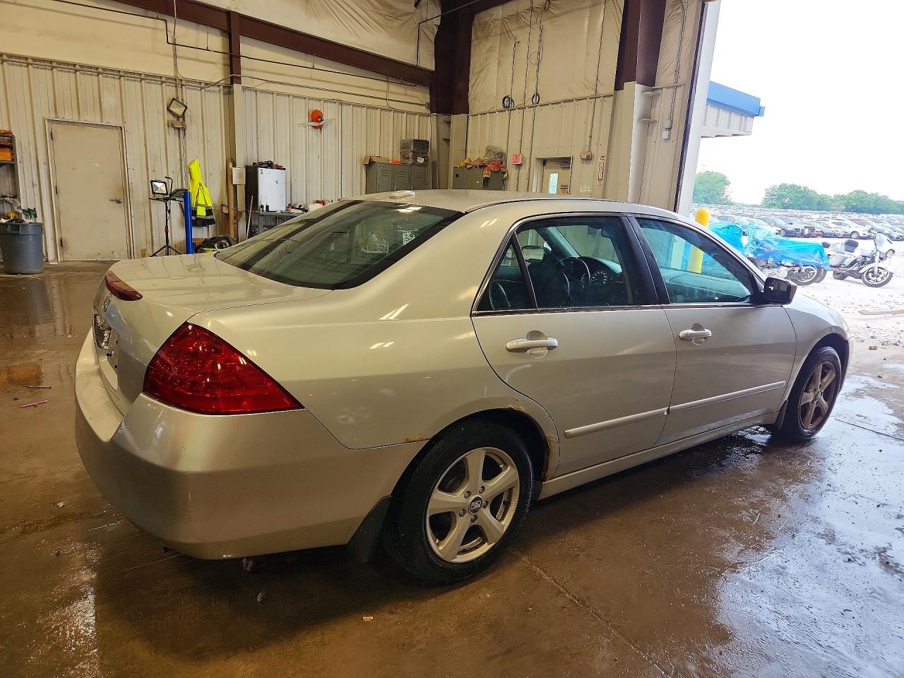 2006 Honda Accord Ex Silver vin: 1HGCM56806A012004