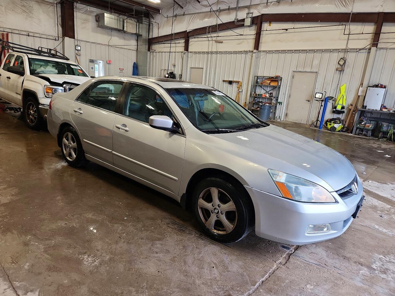 2006 Honda Accord Ex Silver vin: 1HGCM56806A012004