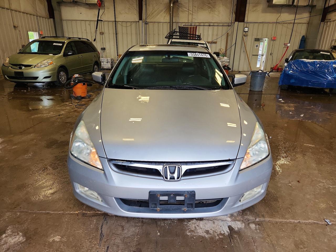 2006 Honda Accord Ex Silver vin: 1HGCM56806A012004