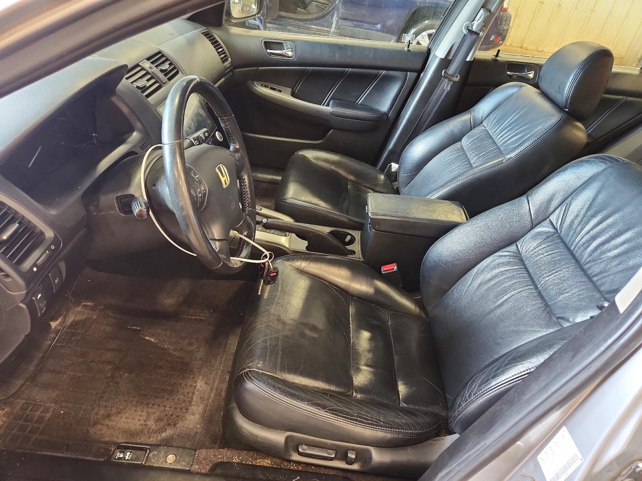 2006 Honda Accord Ex Silver vin: 1HGCM56806A012004