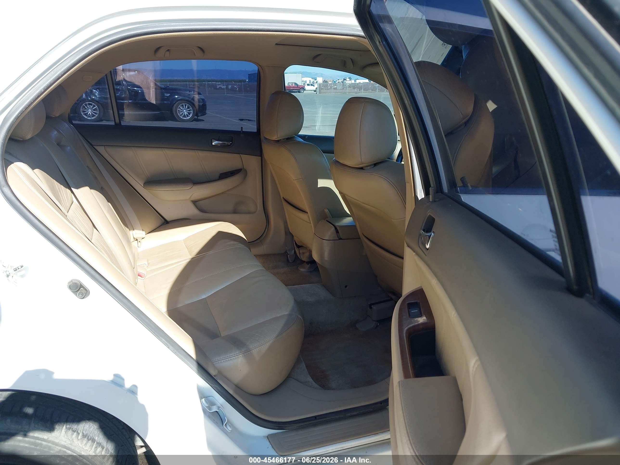 2006 Honda Accord 2.4 Ex White vin: 1HGCM56806A123135
