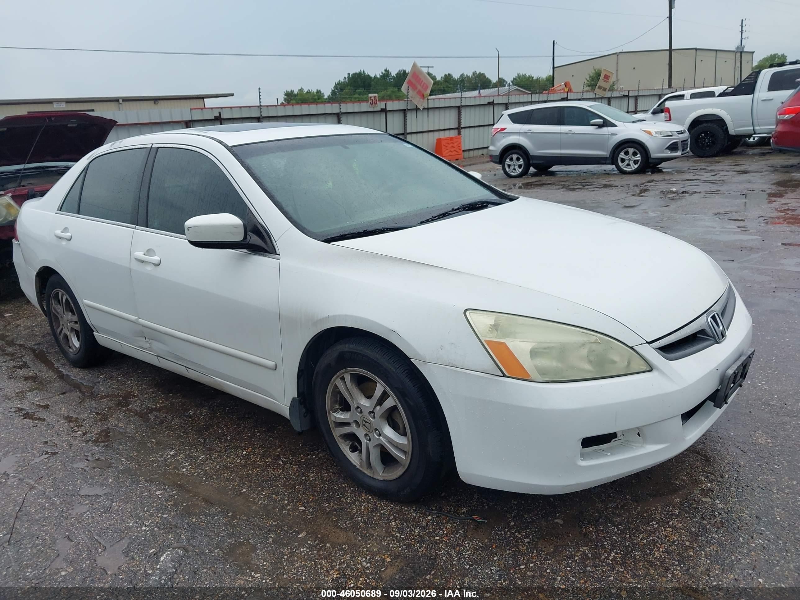 2007 Honda Accord 2.4 Ex White vin: 1HGCM56817A089918