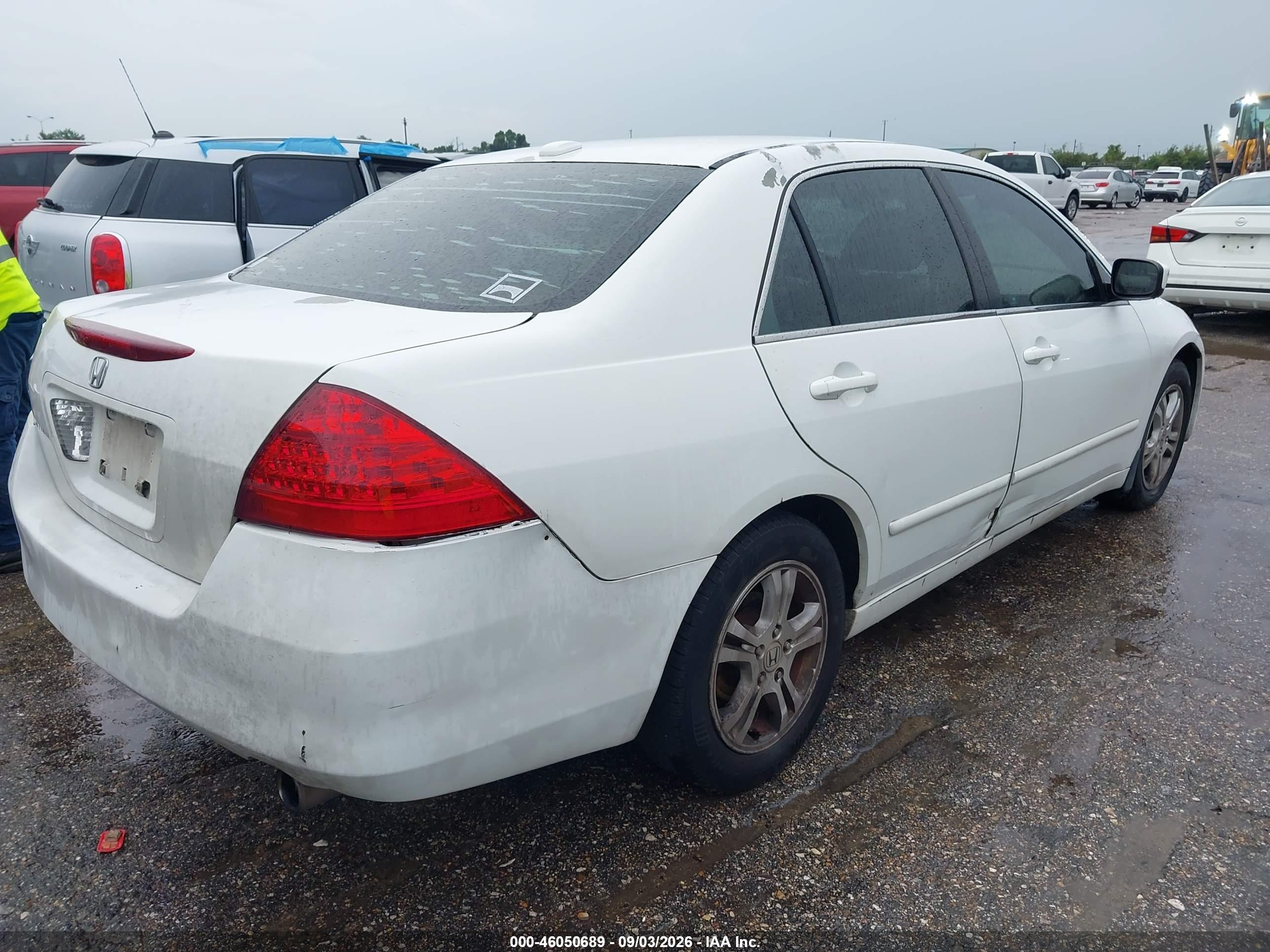2007 Honda Accord 2.4 Ex White vin: 1HGCM56817A089918
