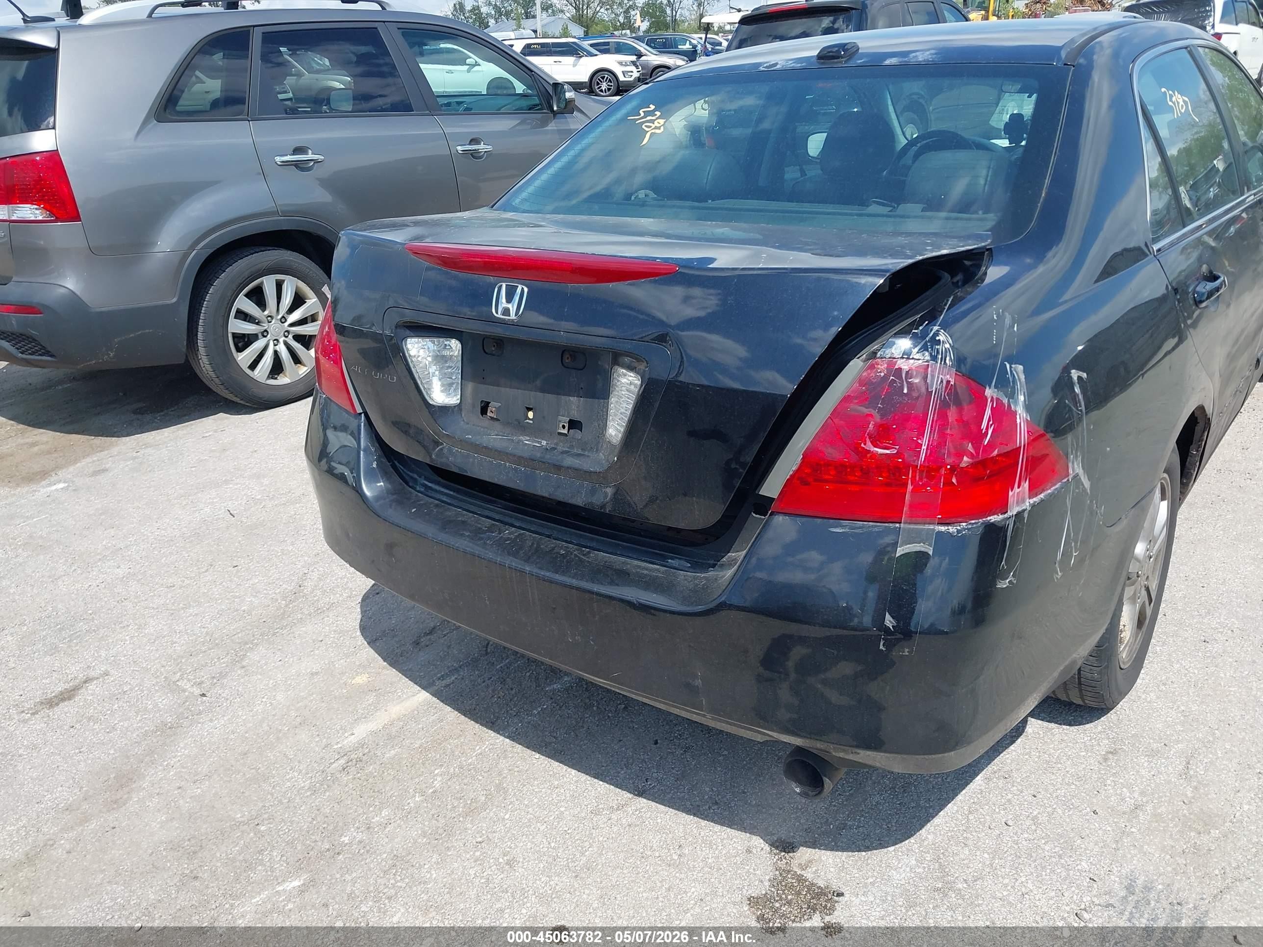 2007 Honda Accord 2.4 Ex Черный vin: 1HGCM56817A132072