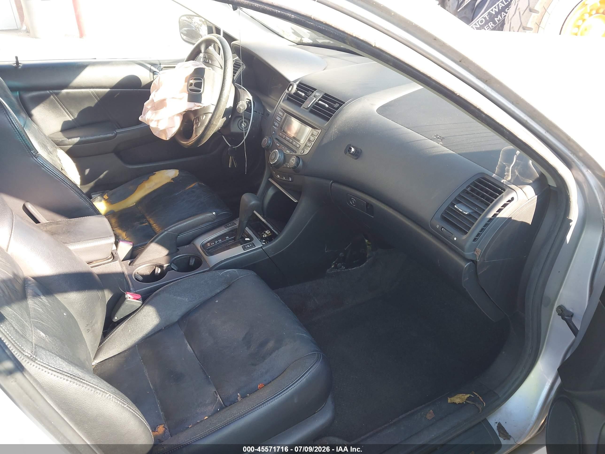 2005 Honda Accord 2.4 Ex Silver vin: 1HGCM56835A009404