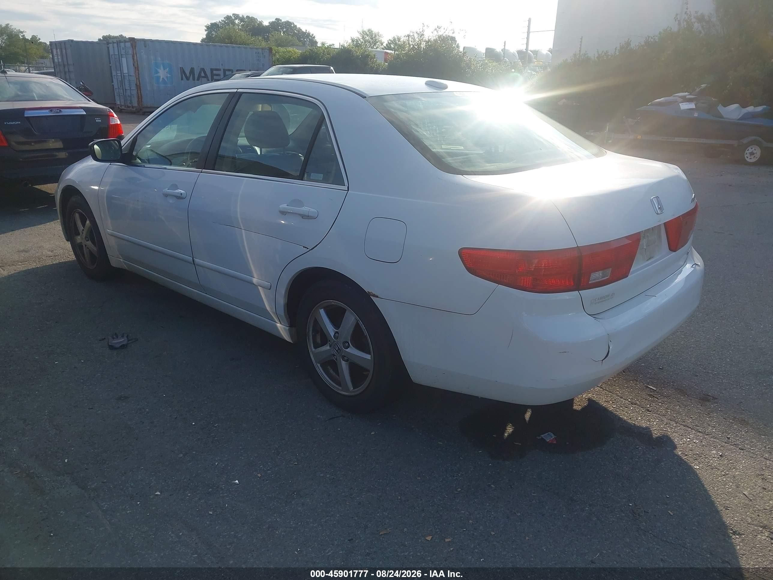 2005 Honda Accord 2.4 Ex White vin: 1HGCM56835A178418