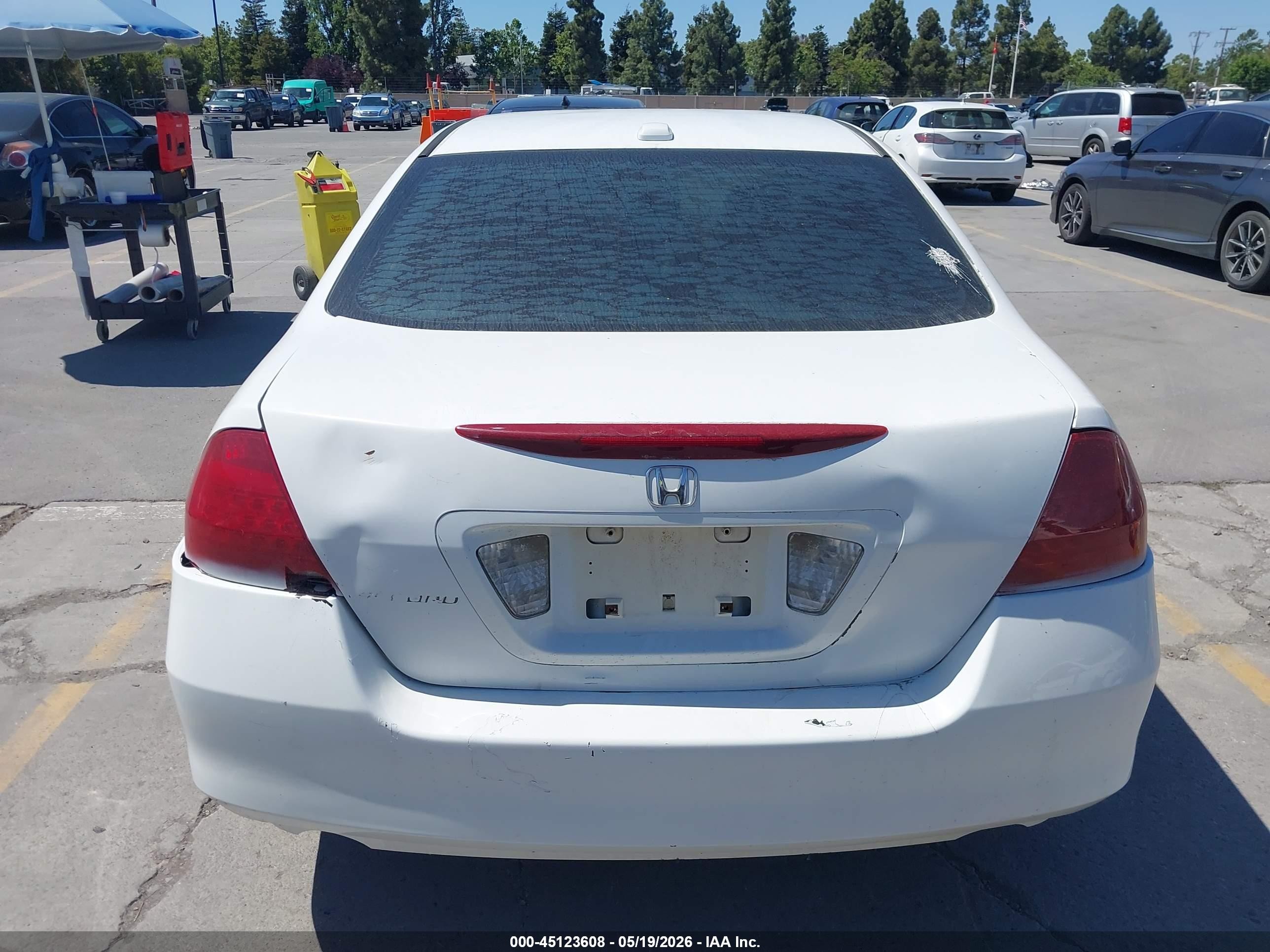 2006 Honda Accord 2.4 Ex White vin: 1HGCM56836A147252