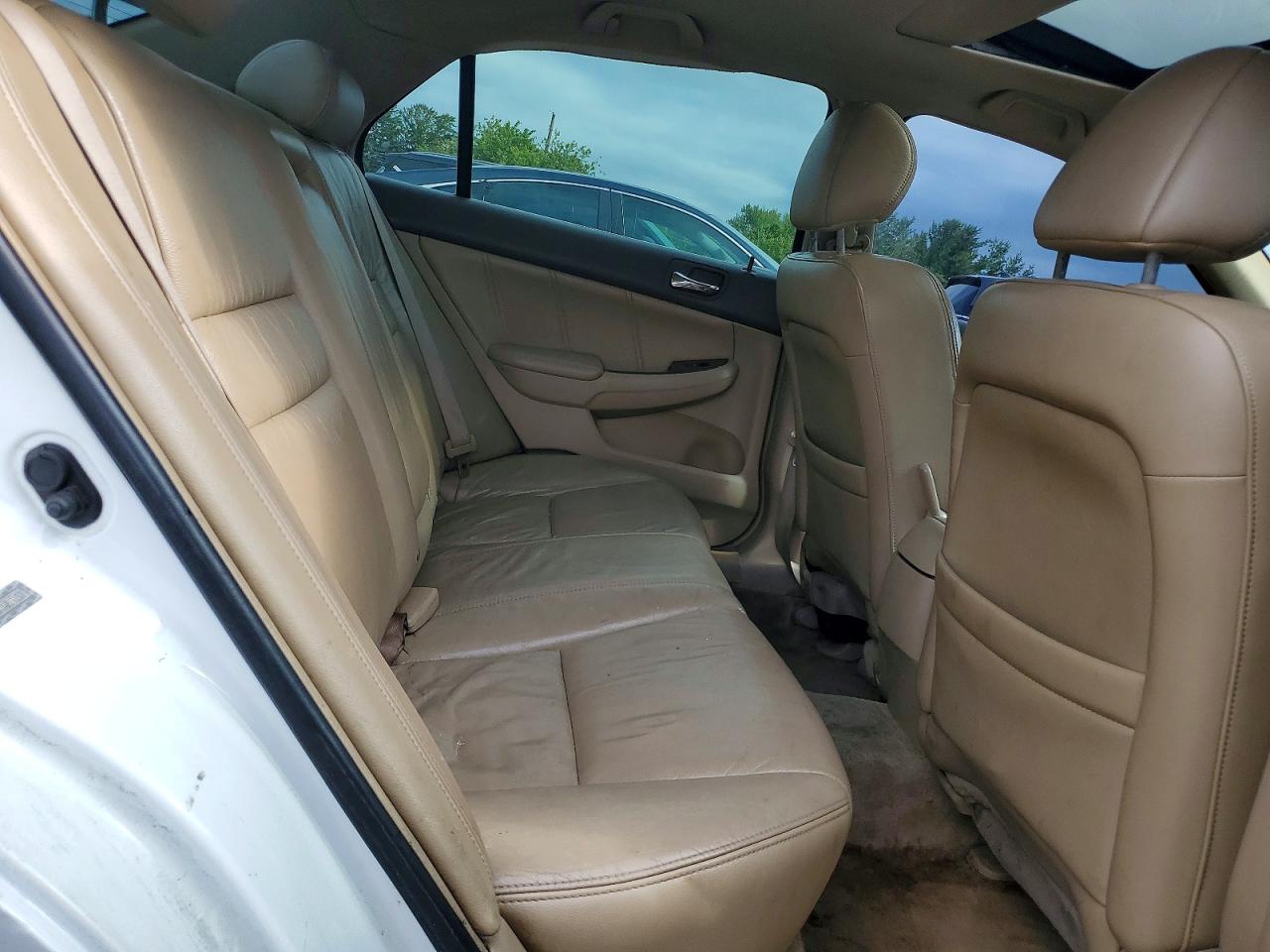 2007 Honda Accord Ex White vin: 1HGCM56837A019157