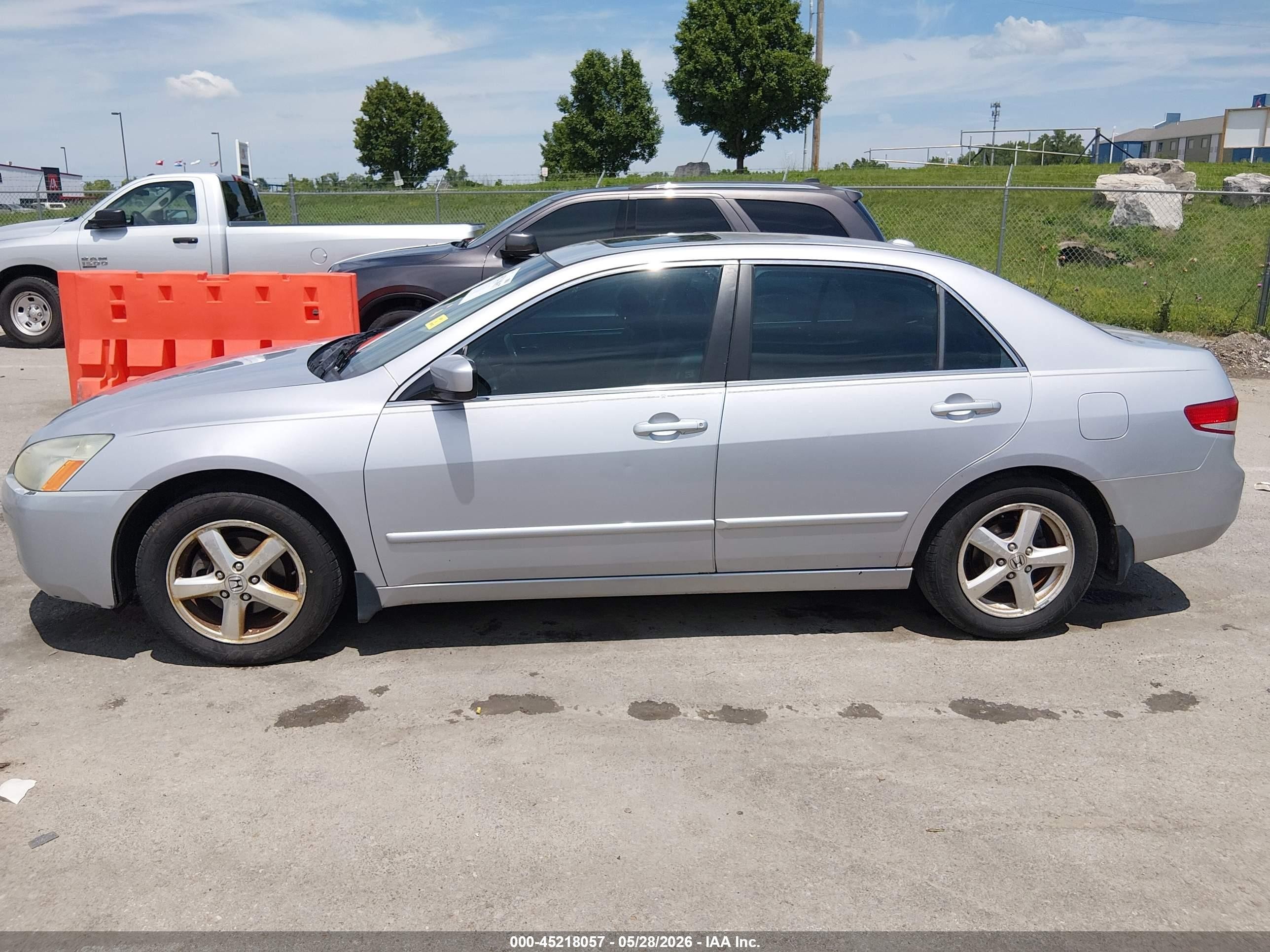 2004 Honda Accord 2.4 Ex Silver vin: 1HGCM56844A091545