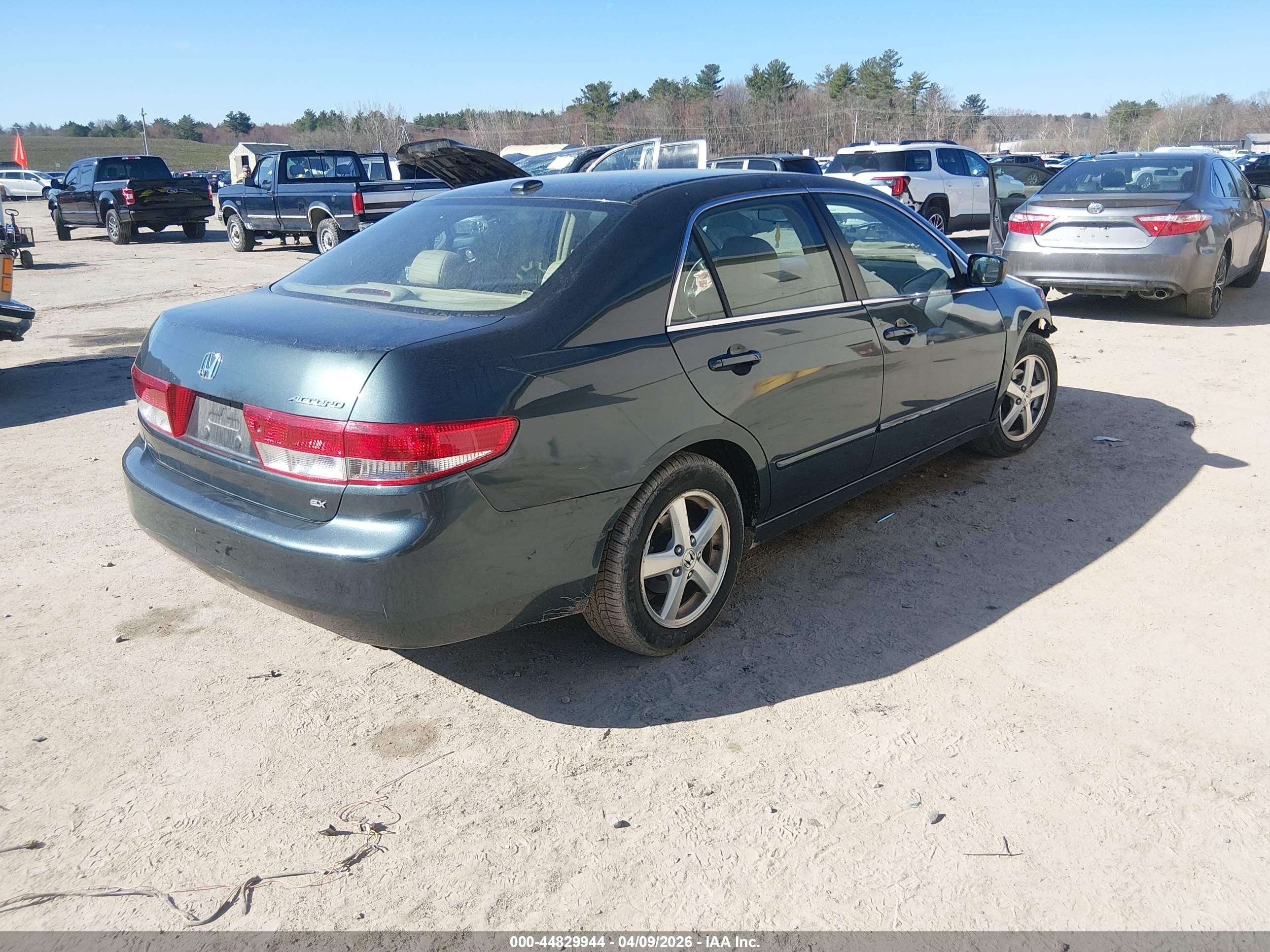 2004 Honda Accord 2.4 Ex Зеленый vin: 1HGCM56854A113021