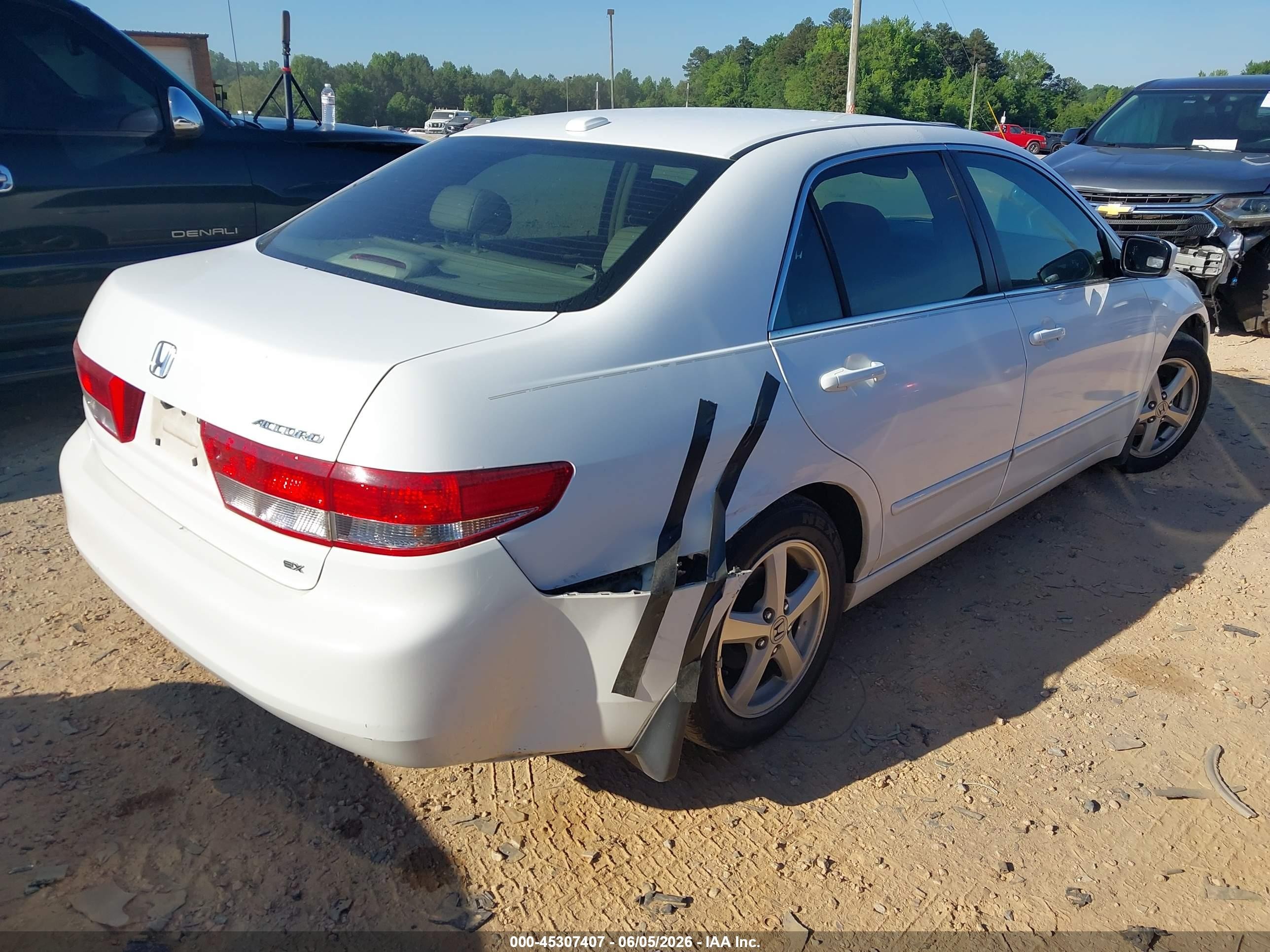 2004 Honda Accord 2.4 Ex White vin: 1HGCM56854A142518