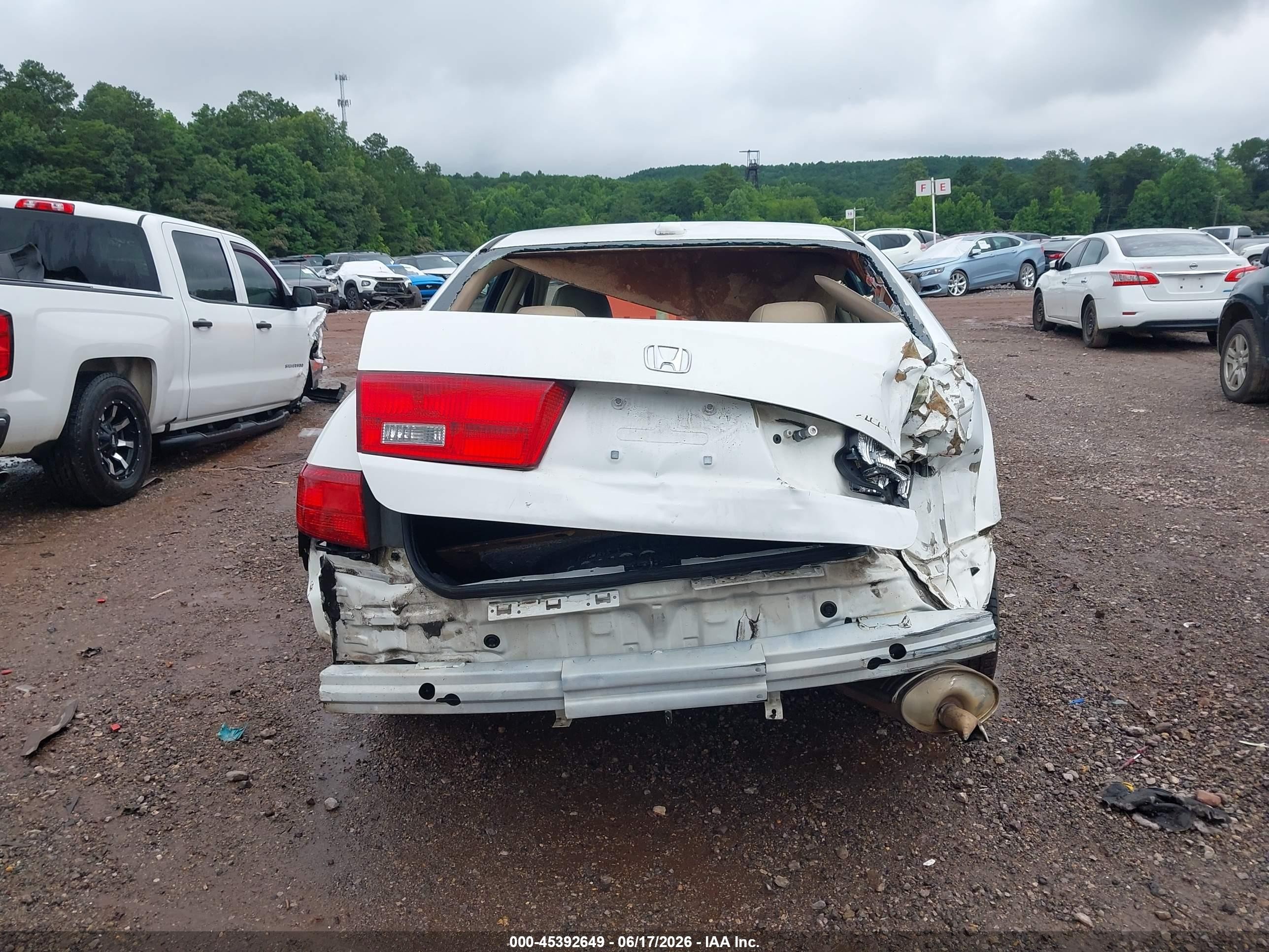 2005 Honda Accord 2.4 Ex White vin: 1HGCM56855A097159