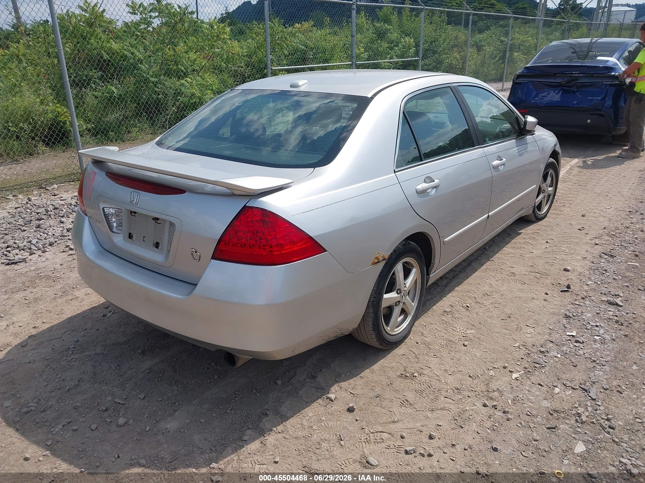 2006 Honda Accord 2.4 Ex Silver vin: 1HGCM56856A111126