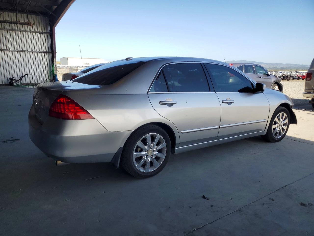 2007 Honda Accord Ex Silver vin: 1HGCM56857A016454