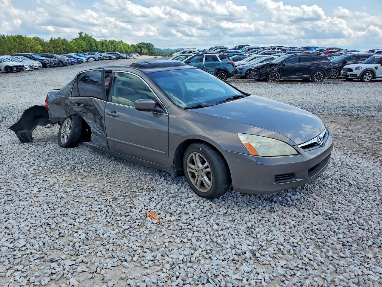 2007 Honda Accord Ex Silver vin: 1HGCM56857A018673