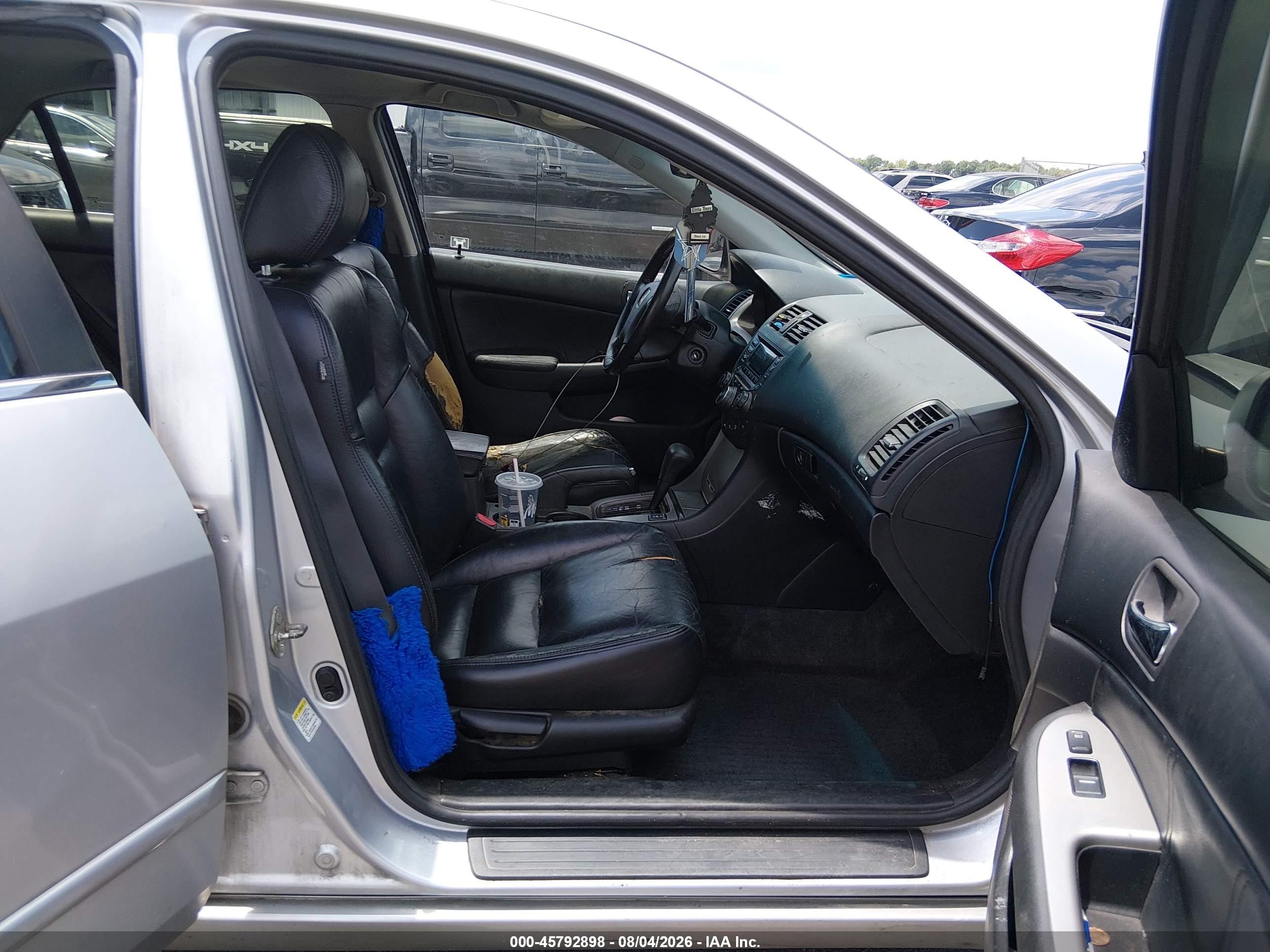 2004 Honda Accord 2.4 Ex Серебряный vin: 1HGCM56864A002719