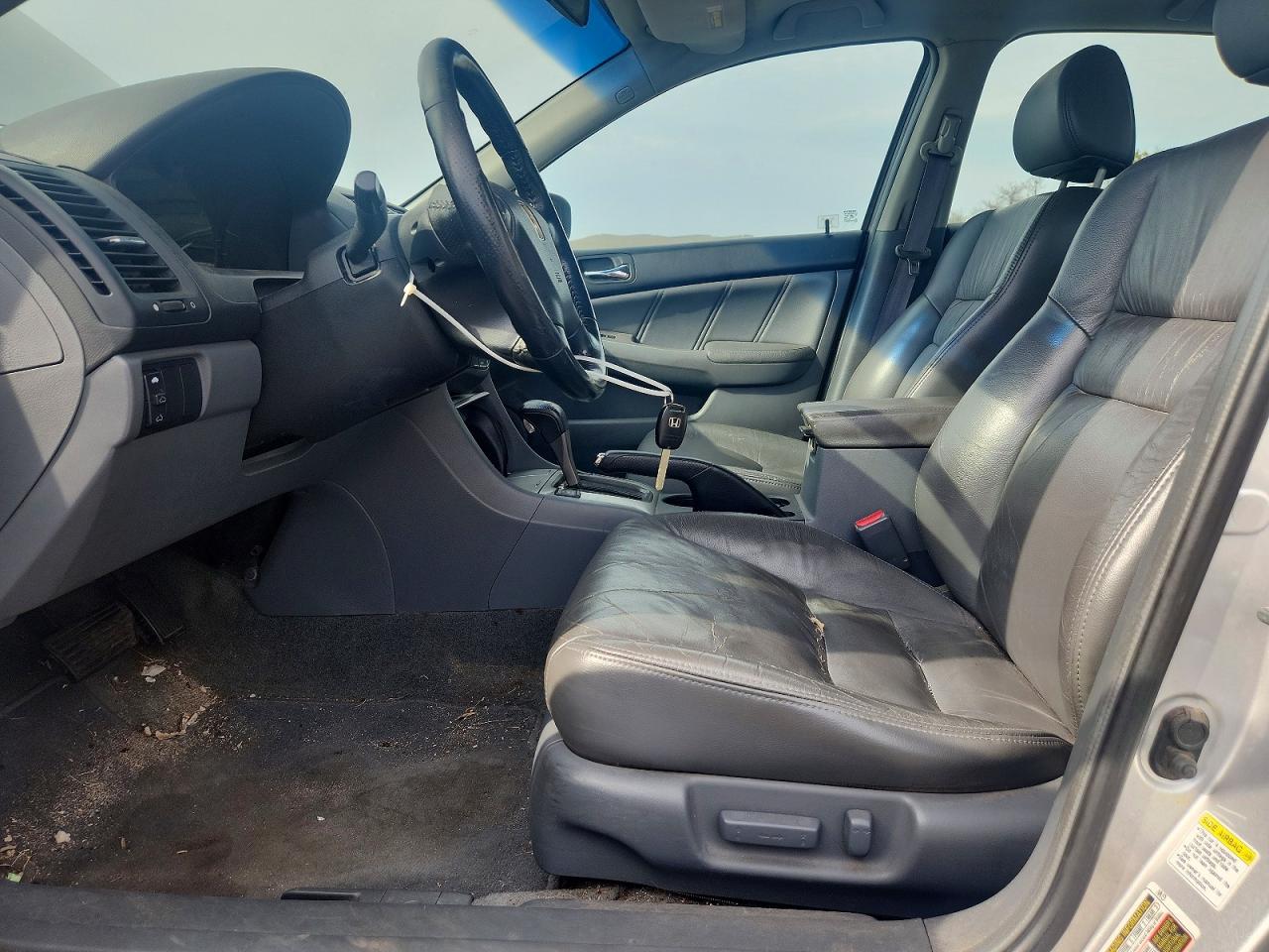 2008 Honda Accord Silver vin: 1HGCM56867A032923