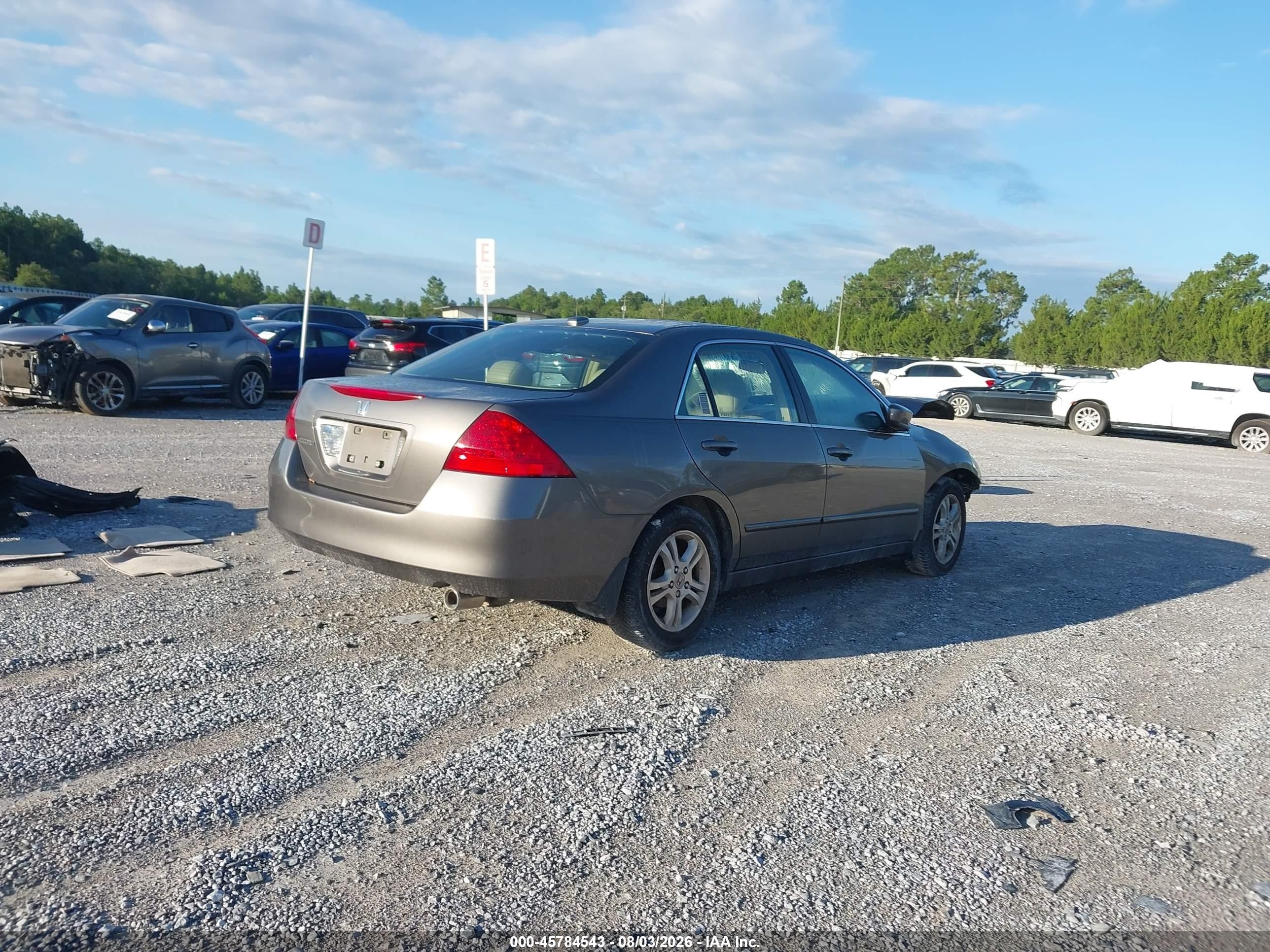 2007 Honda Accord 2.4 Ex Коричневый vin: 1HGCM56867A120628