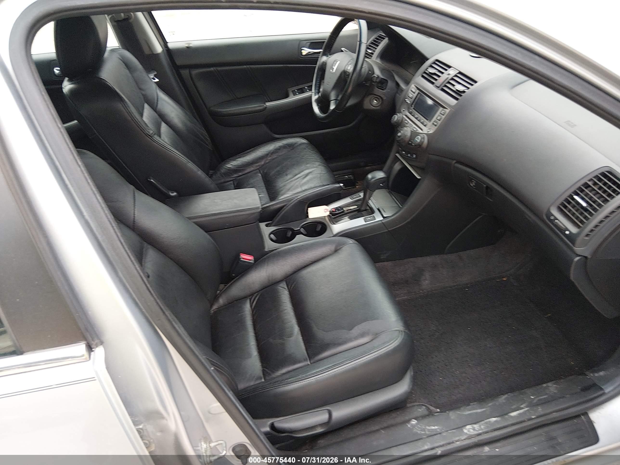 2007 Honda Accord 2.4 Ex Silver vin: 1HGCM56867A138014