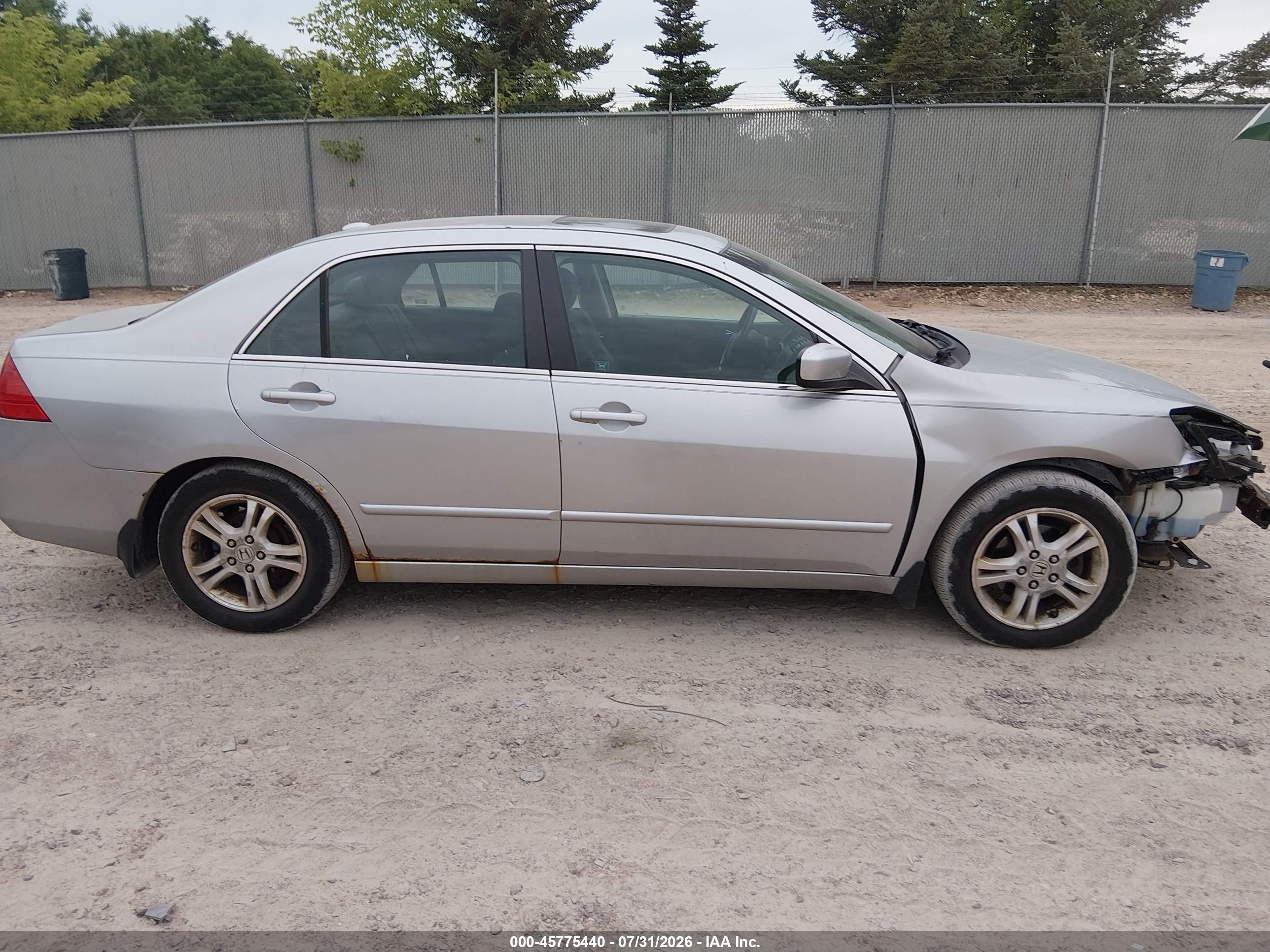 2007 Honda Accord 2.4 Ex Silver vin: 1HGCM56867A138014