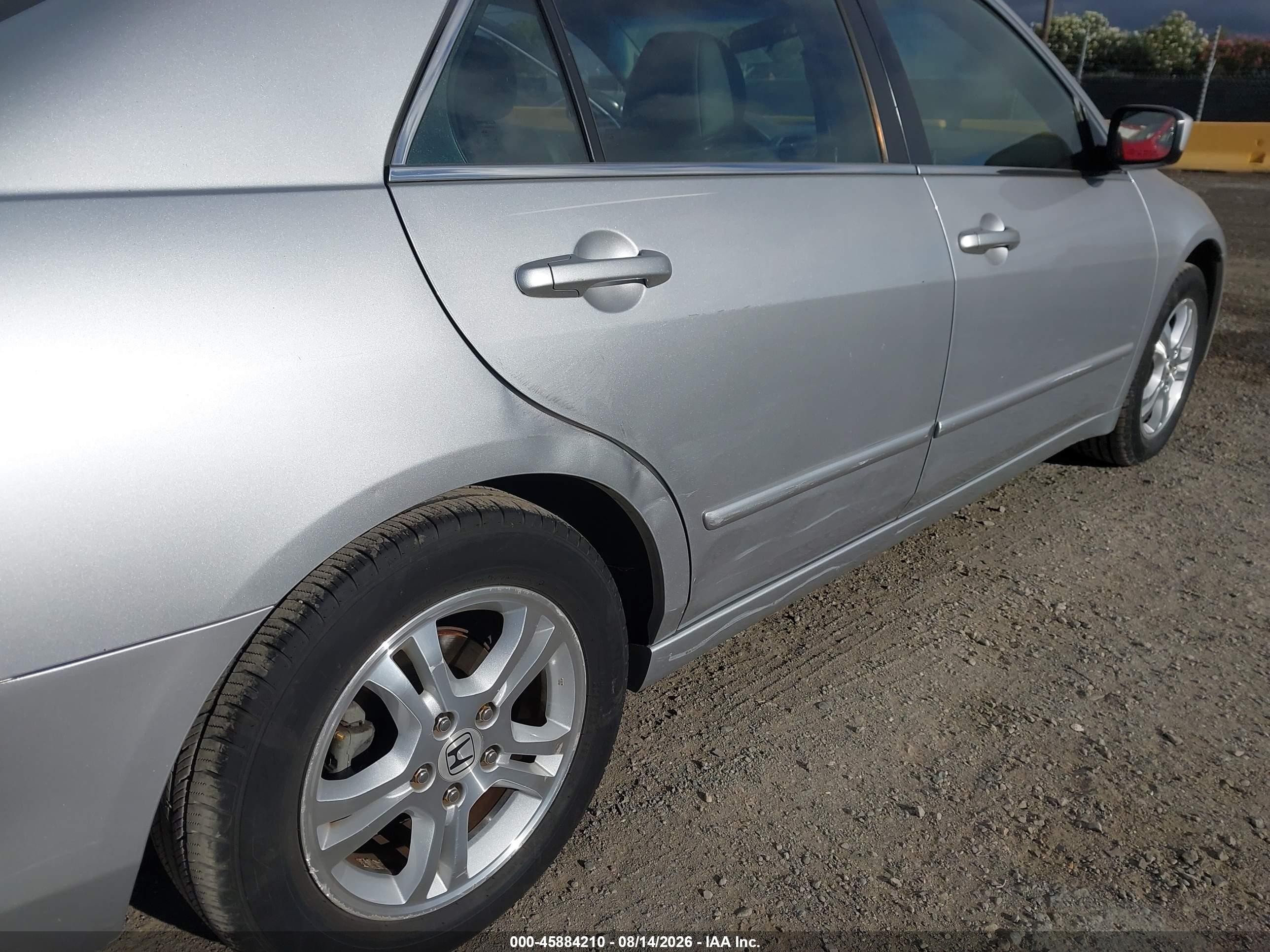2007 Honda Accord 2.4 Ex Silver vin: 1HGCM56867A225248