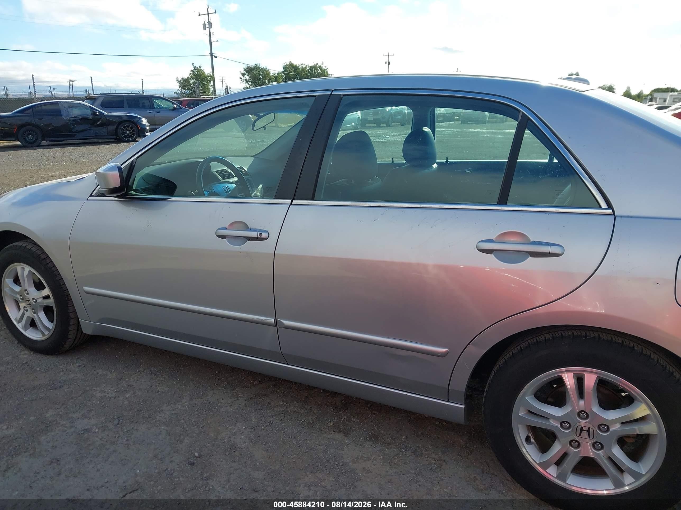 2007 Honda Accord 2.4 Ex Silver vin: 1HGCM56867A225248