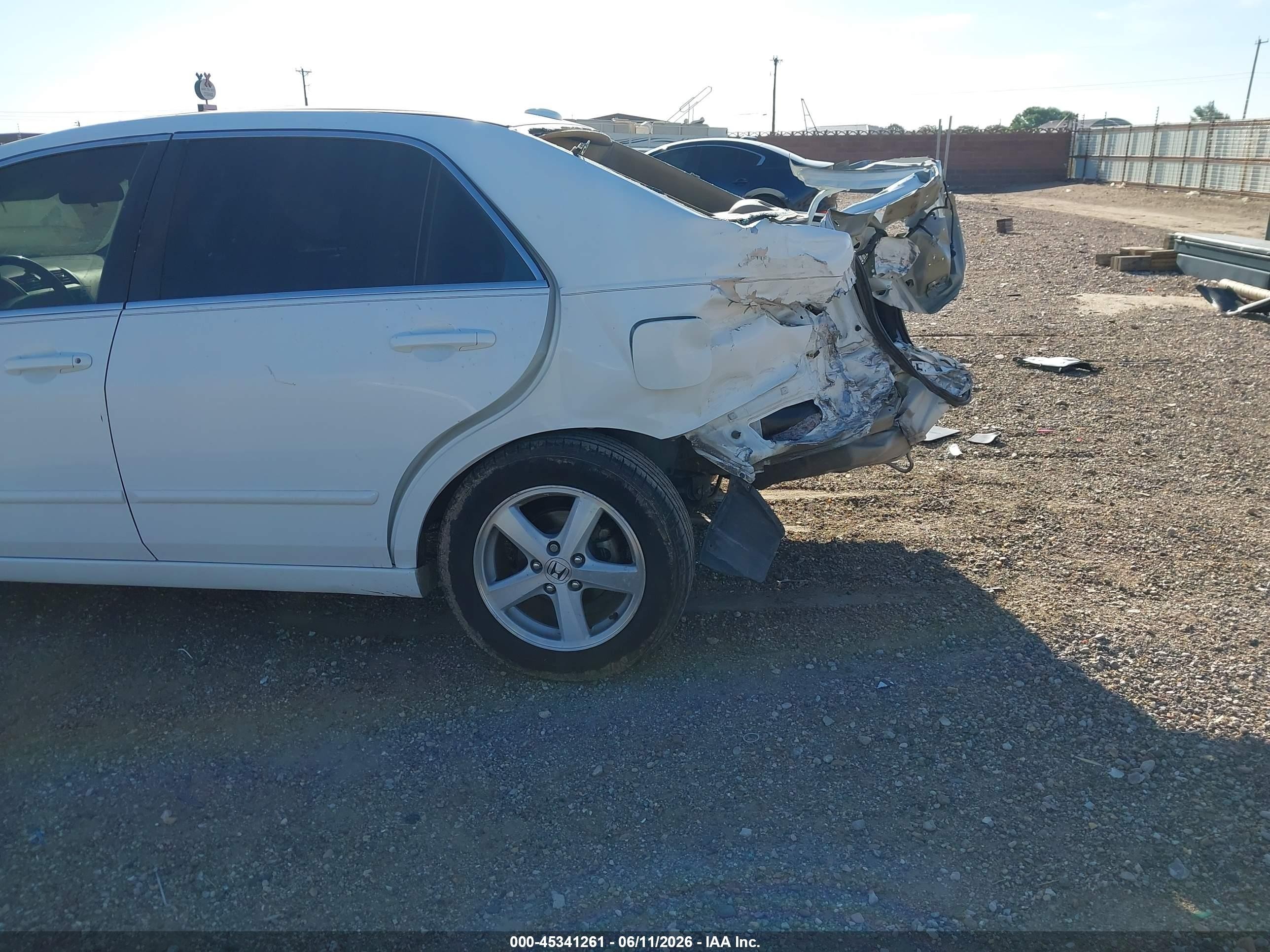 2005 Honda Accord 2.4 Ex White vin: 1HGCM56875A015075