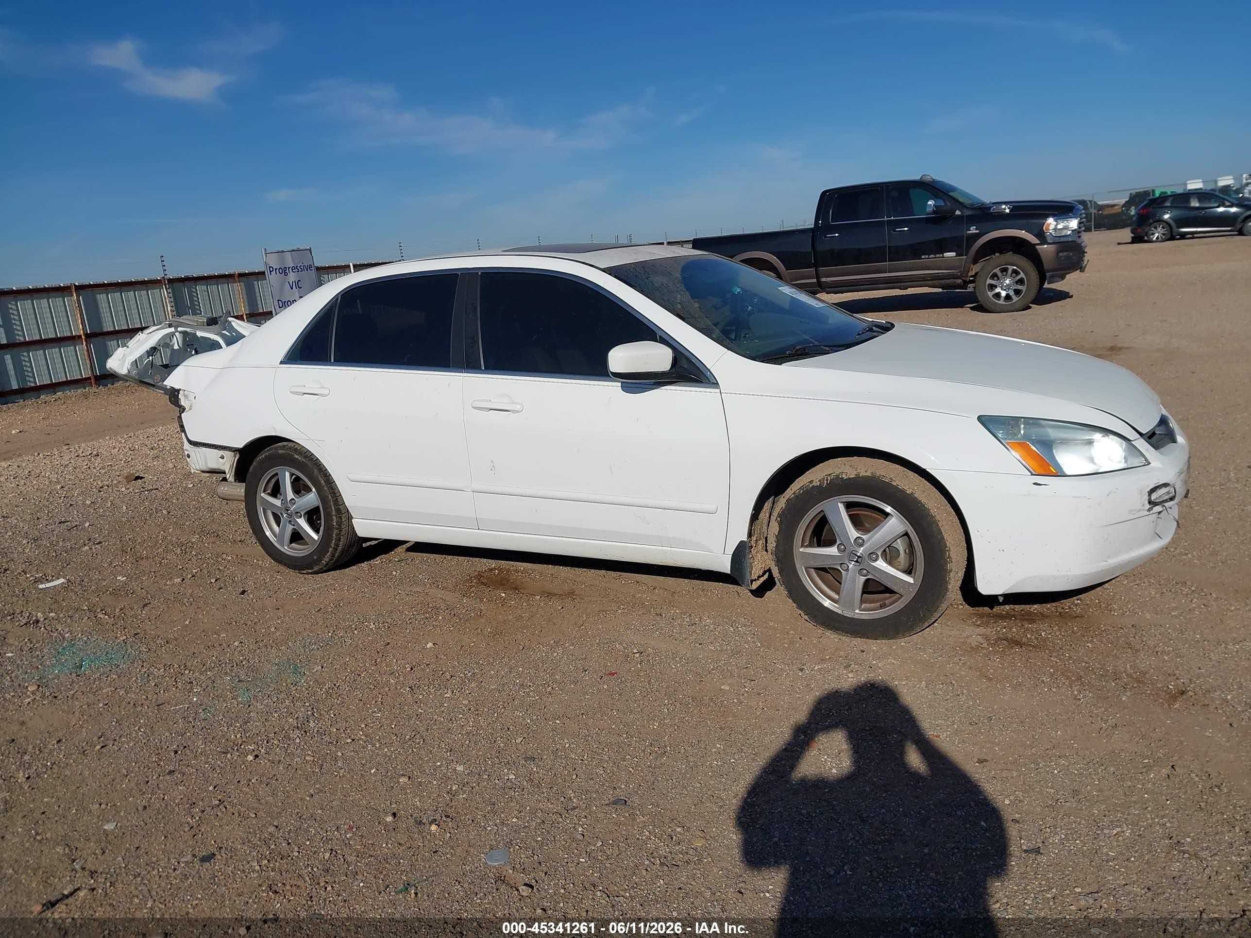 2005 Honda Accord 2.4 Ex White vin: 1HGCM56875A015075