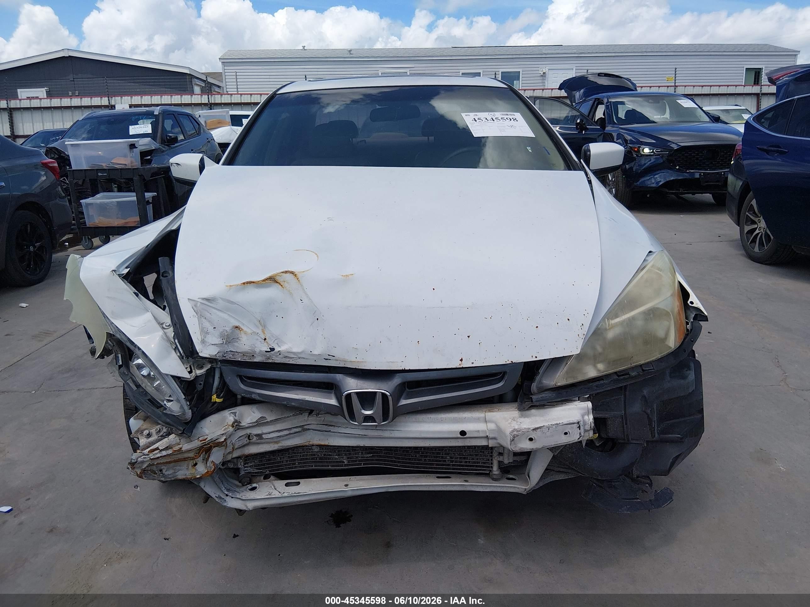 2005 Honda Accord 2.4 Ex White vin: 1HGCM56875A154073