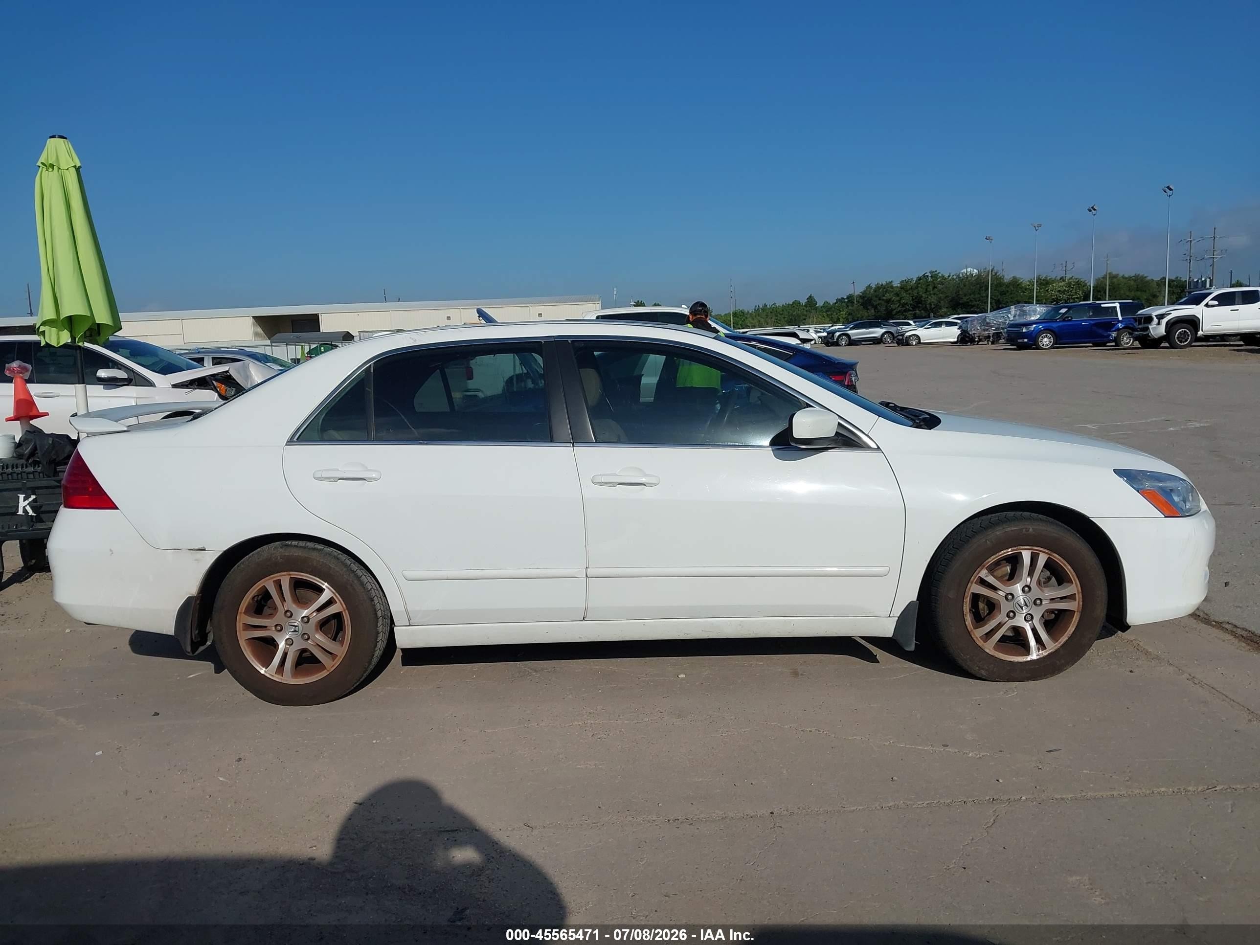 2007 Honda Accord 2.4 Ex White vin: 1HGCM56877A078289