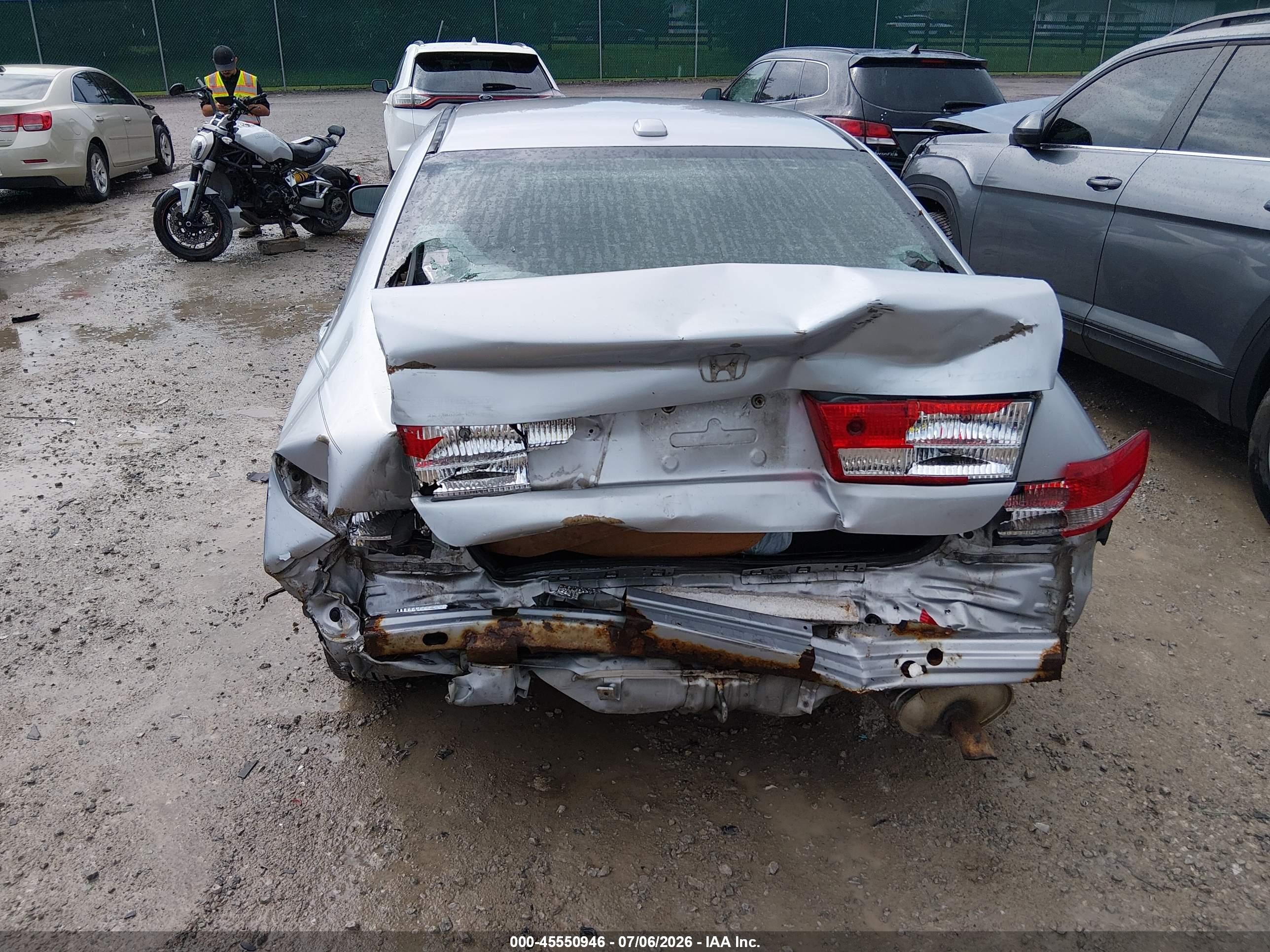 2004 Honda Accord 2.4 Ex Silver vin: 1HGCM56884A162388
