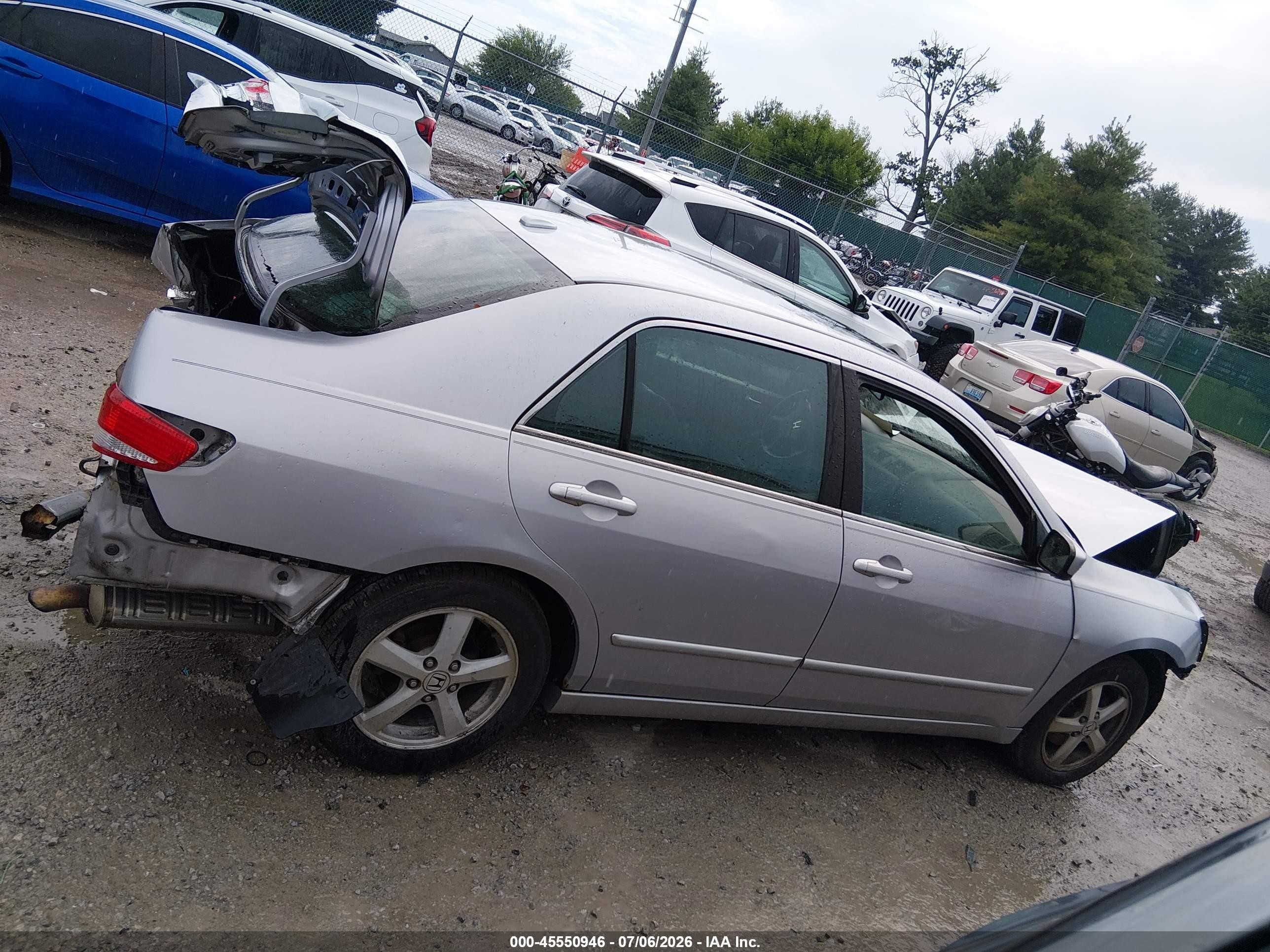 2004 Honda Accord 2.4 Ex Silver vin: 1HGCM56884A162388
