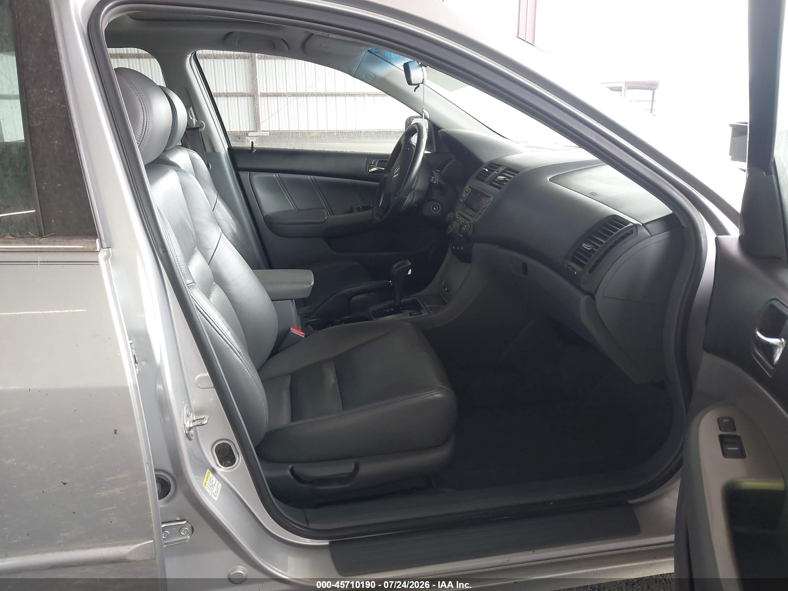 2007 Honda Accord 2.4 Ex Серебряный vin: 1HGCM56887A012429