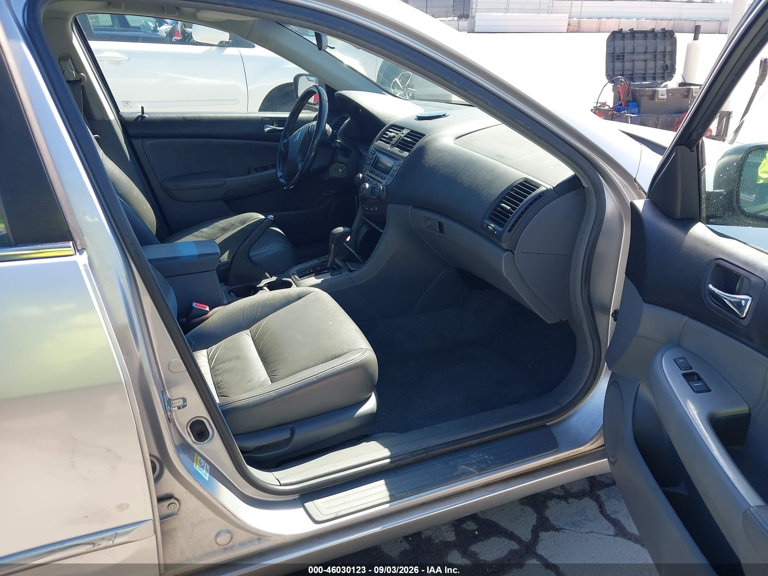 2007 Honda Accord 2.4 Ex Silver vin: 1HGCM56887A076339
