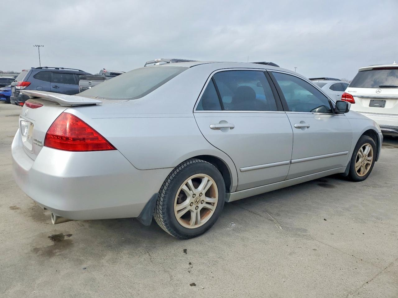 2007 Honda Accord Ex Silver vin: 1HGCM56887A172682