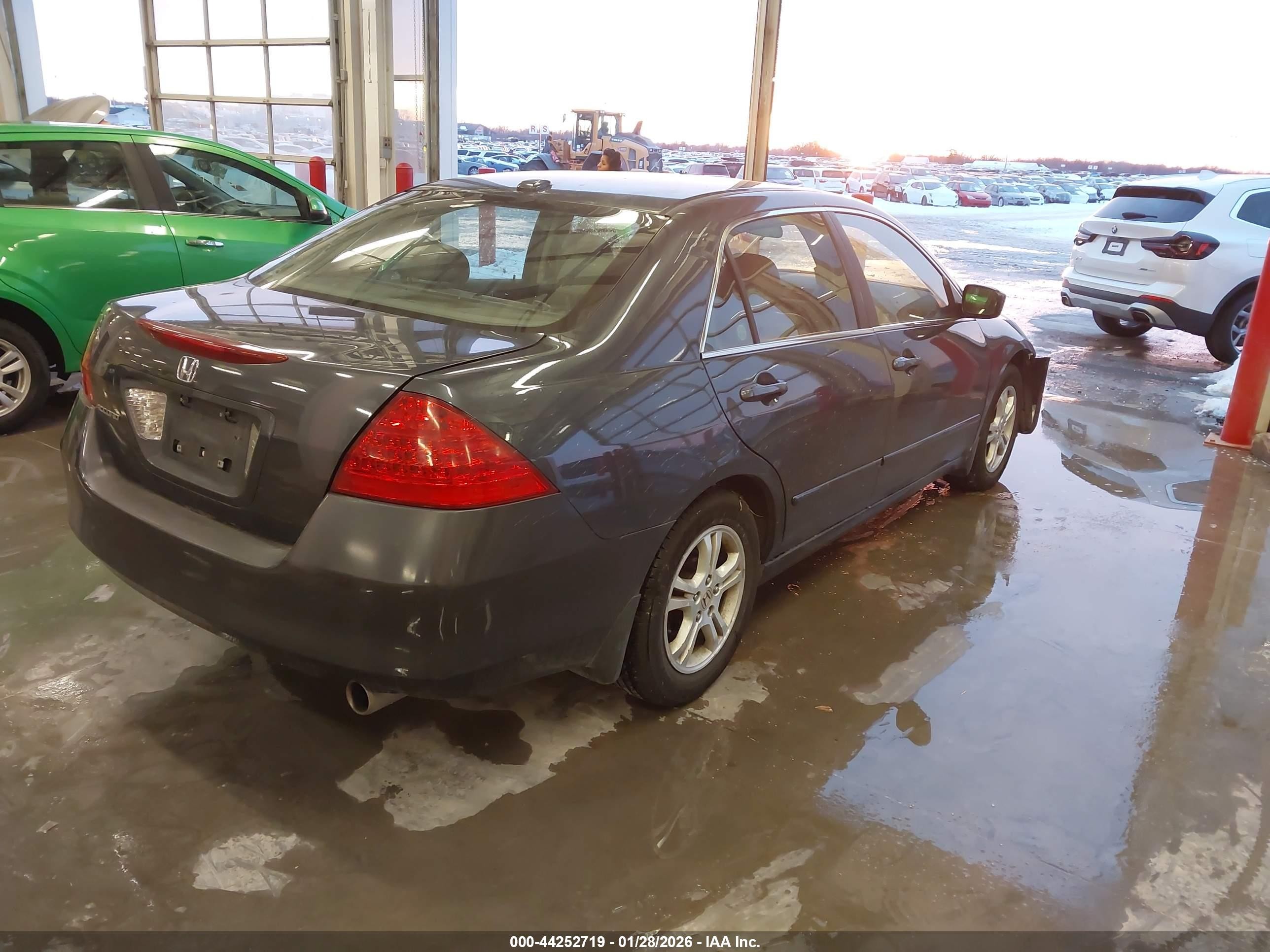 2007 Honda Accord 2.4 Ex Gray vin: 1HGCM56887A208077