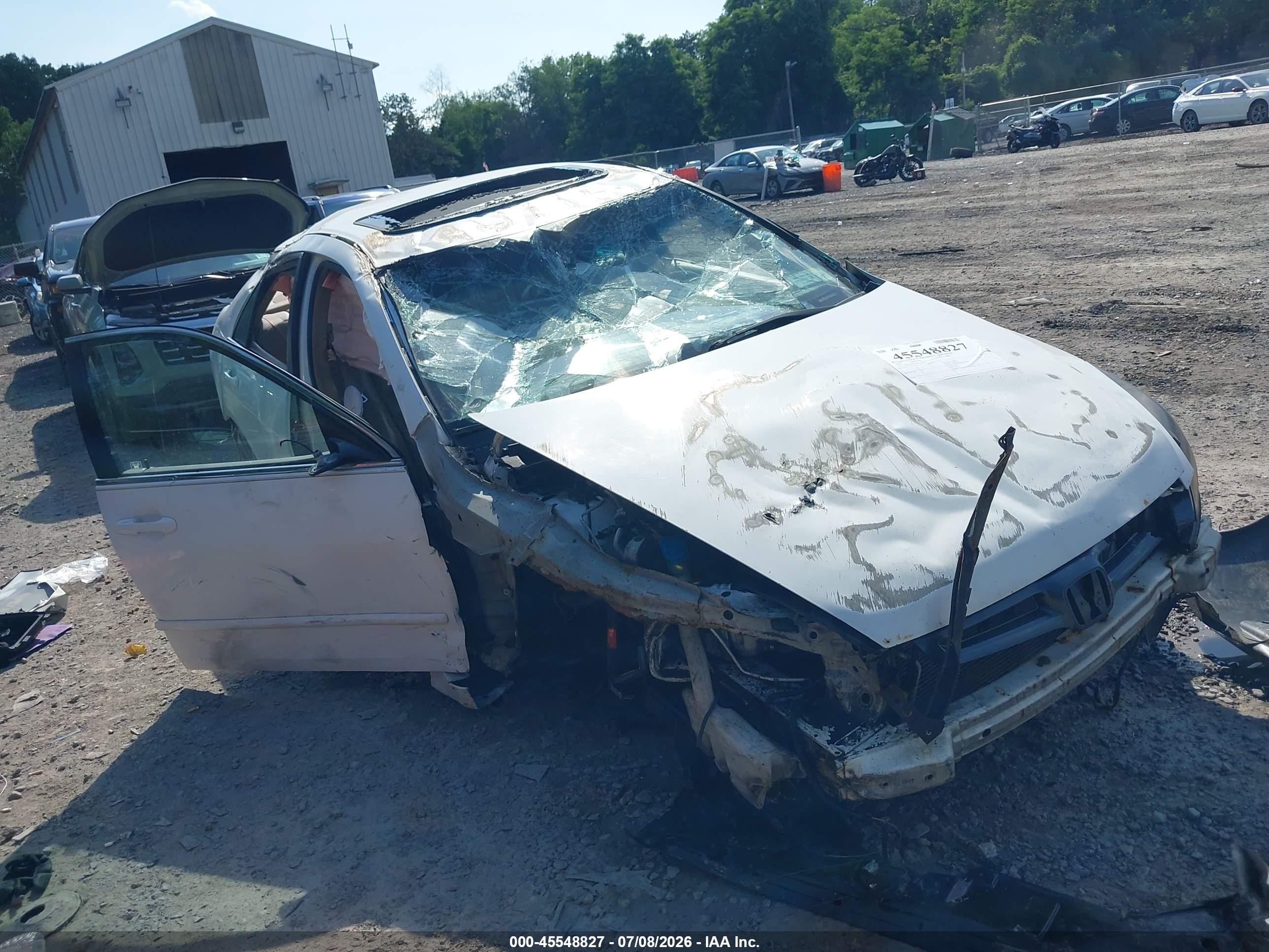 2004 Honda Accord 2.4 Ex White vin: 1HGCM56894A111949