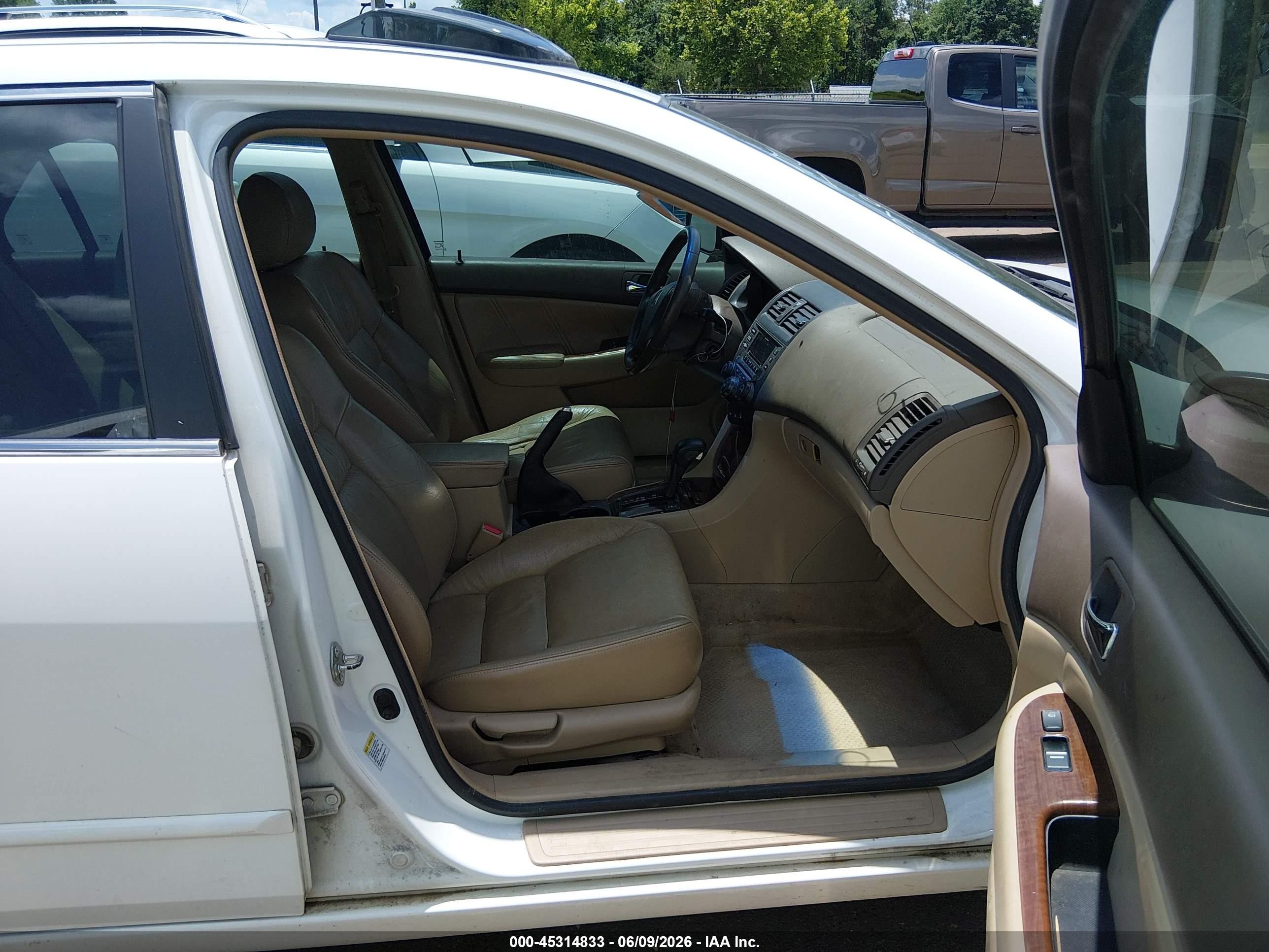 2007 Honda Accord 2.4 Ex White vin: 1HGCM56897A111793