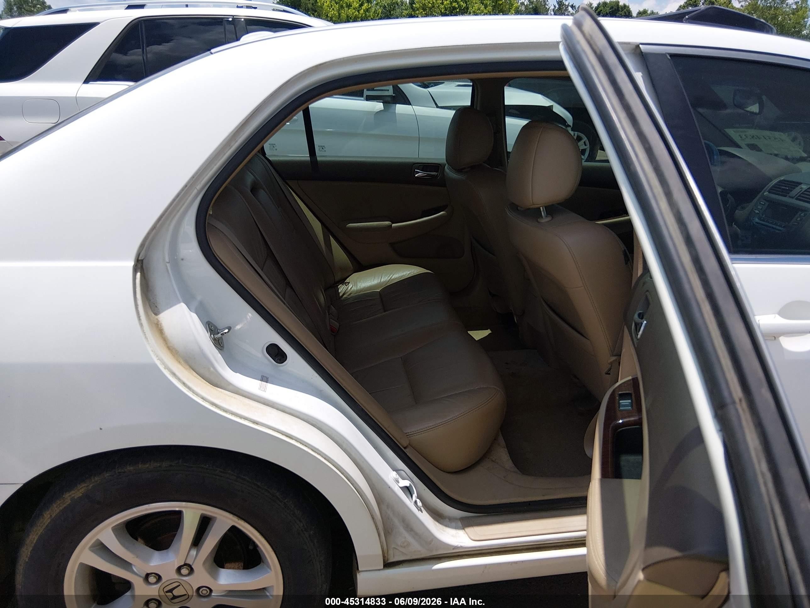 2007 Honda Accord 2.4 Ex White vin: 1HGCM56897A111793